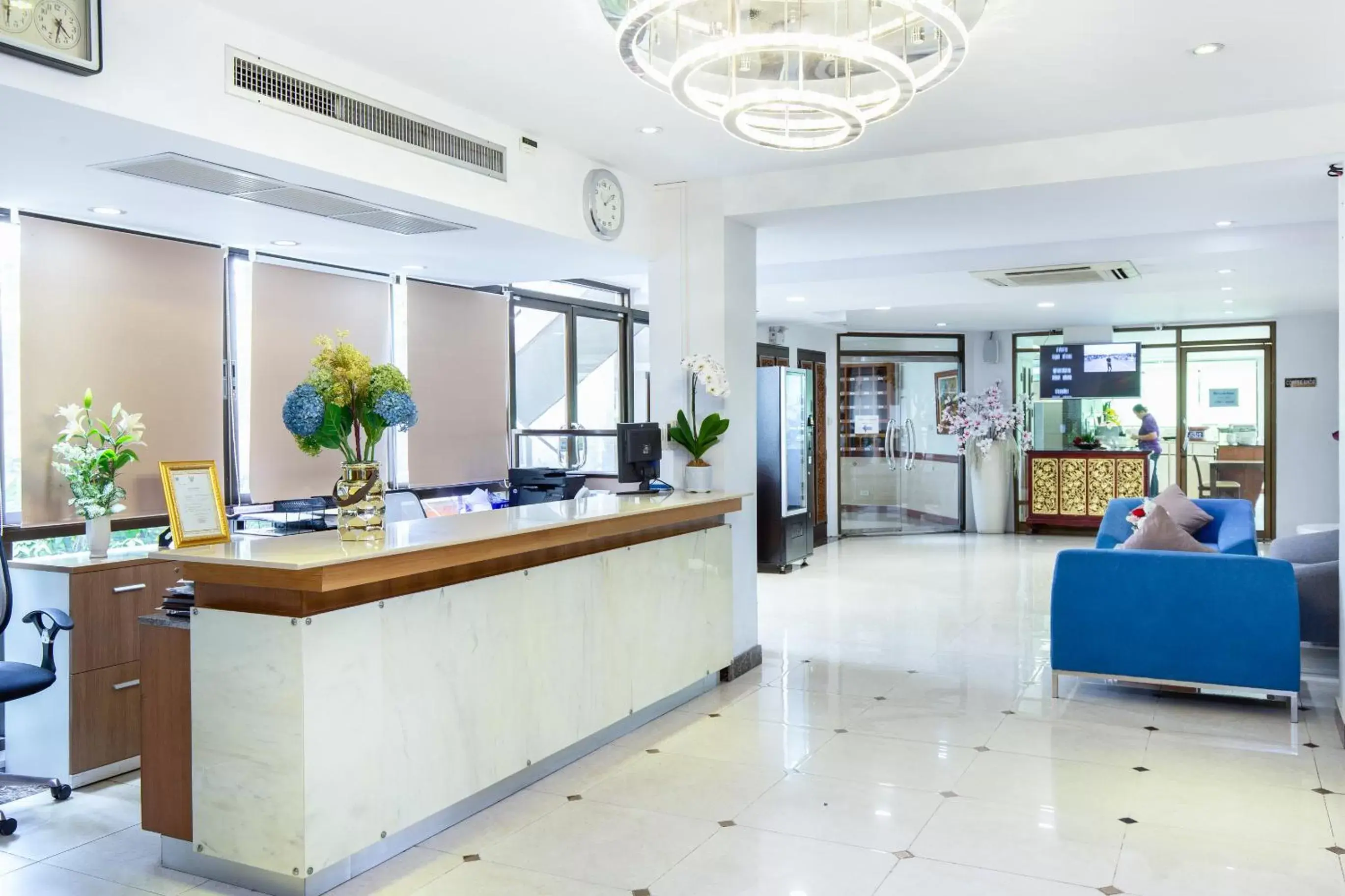 Lobby or reception, Lobby/Reception in Lasalle Suites Hotel & Residence