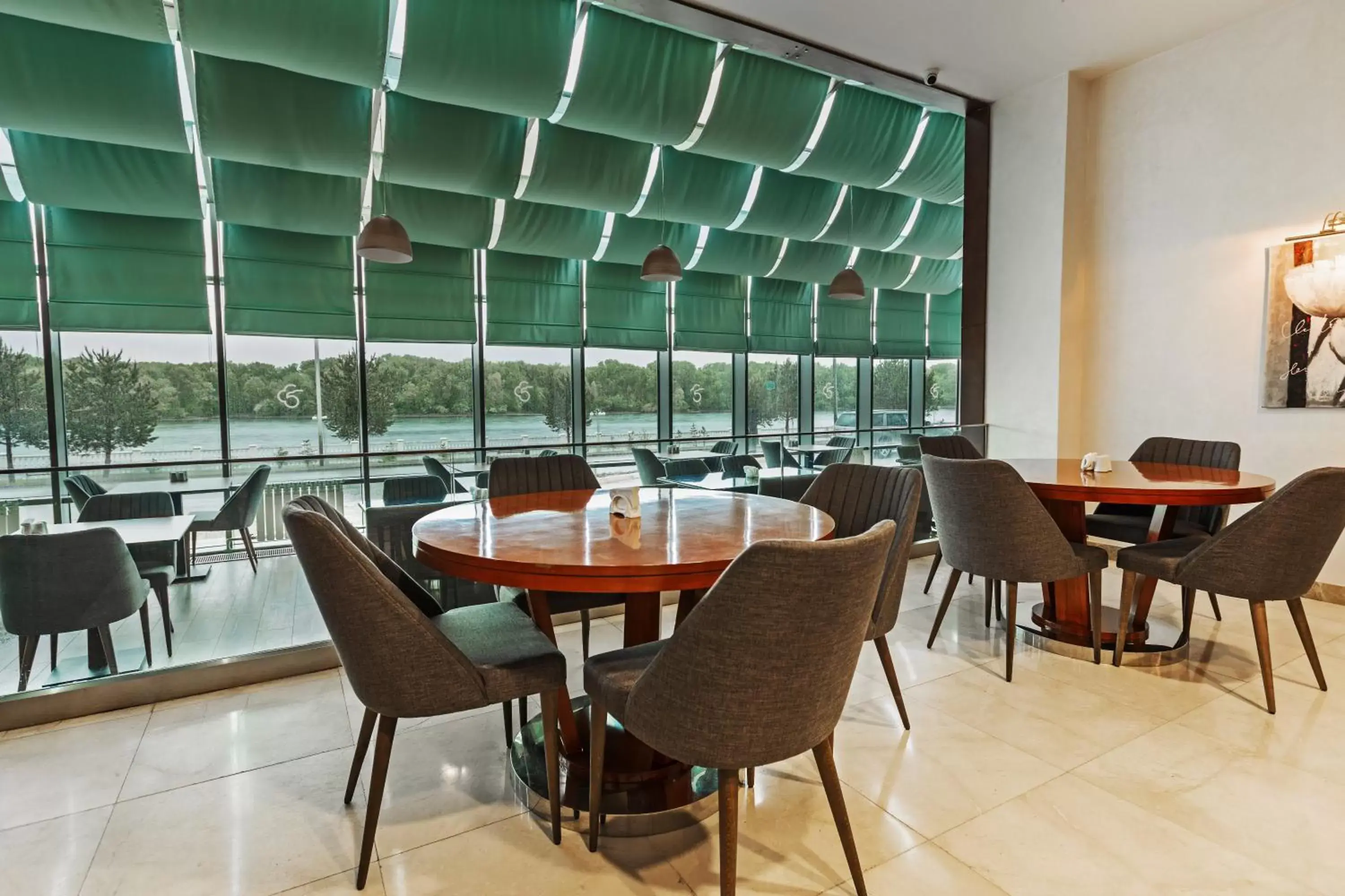 Restaurant/places to eat in Dedeman Oskemen Hotel Restaurant/places to eat in Dedeman Oskemen Hotel