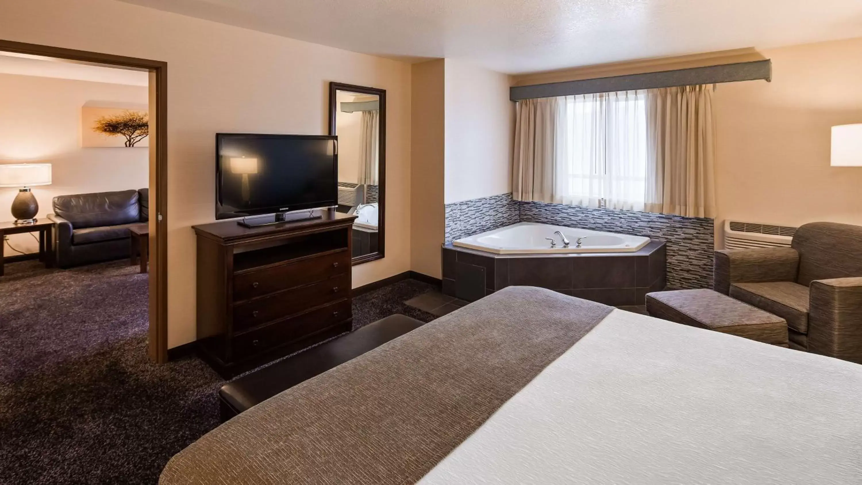 Photo of the whole room, Bed in Best Western Plus City Center