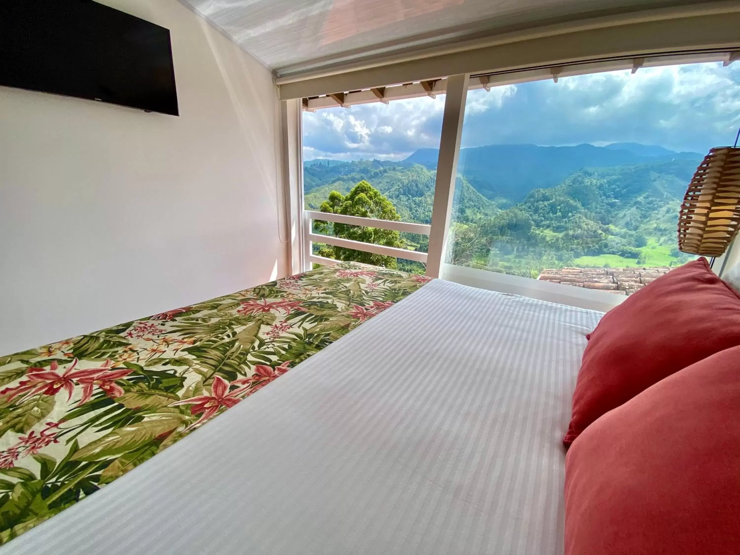 Bedroom, Mountain View in Hotel El Mirador del Cocora