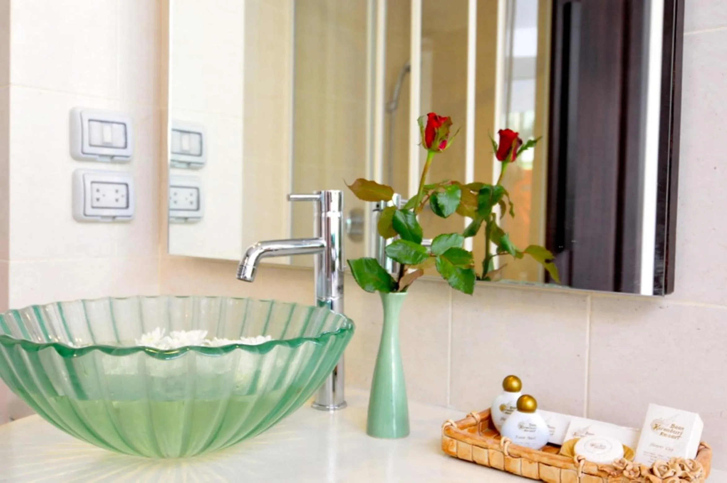 Bathroom in Baan Karonburi Resort