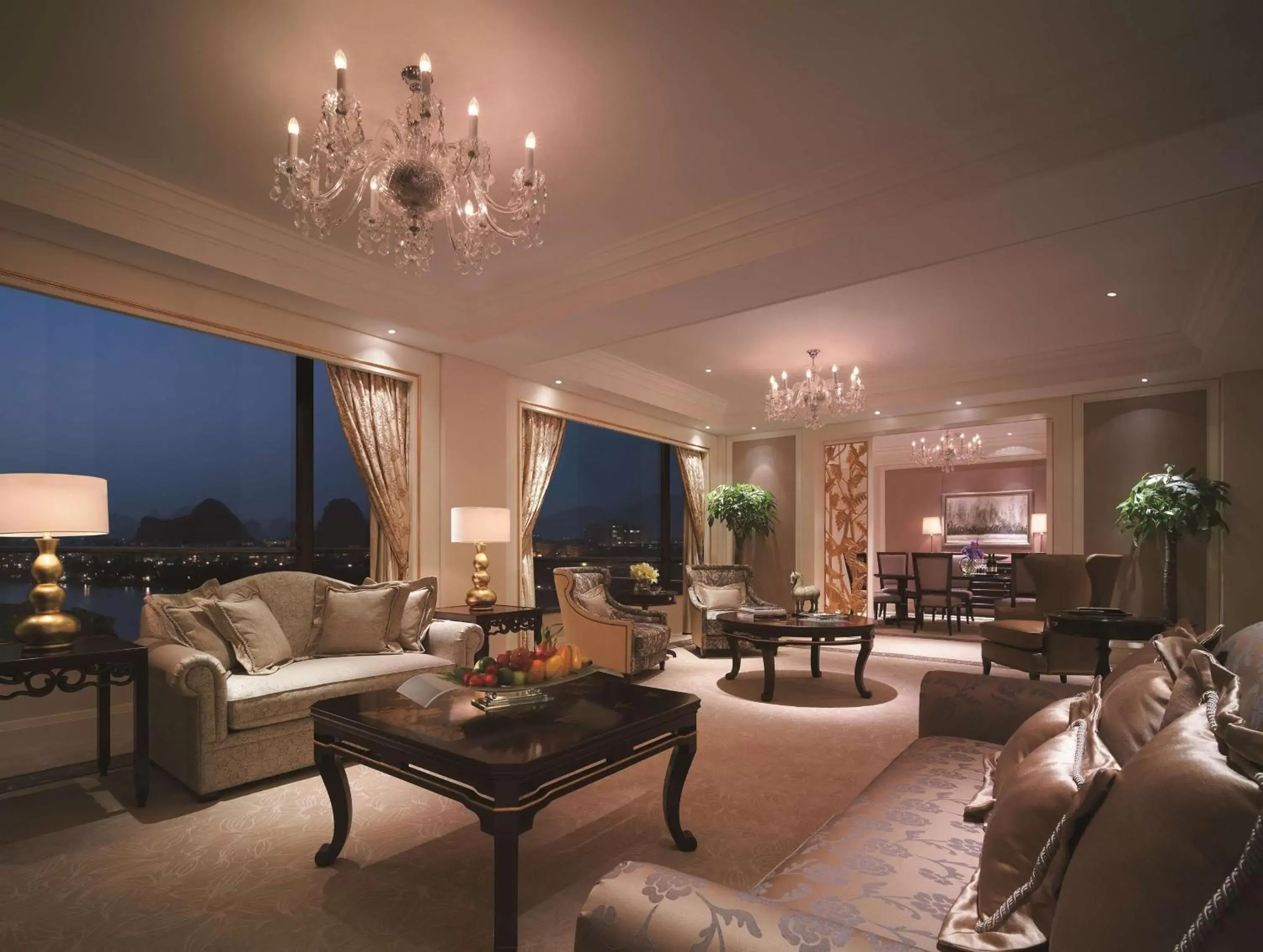 Photo of the whole room in Shangri-La Guilin