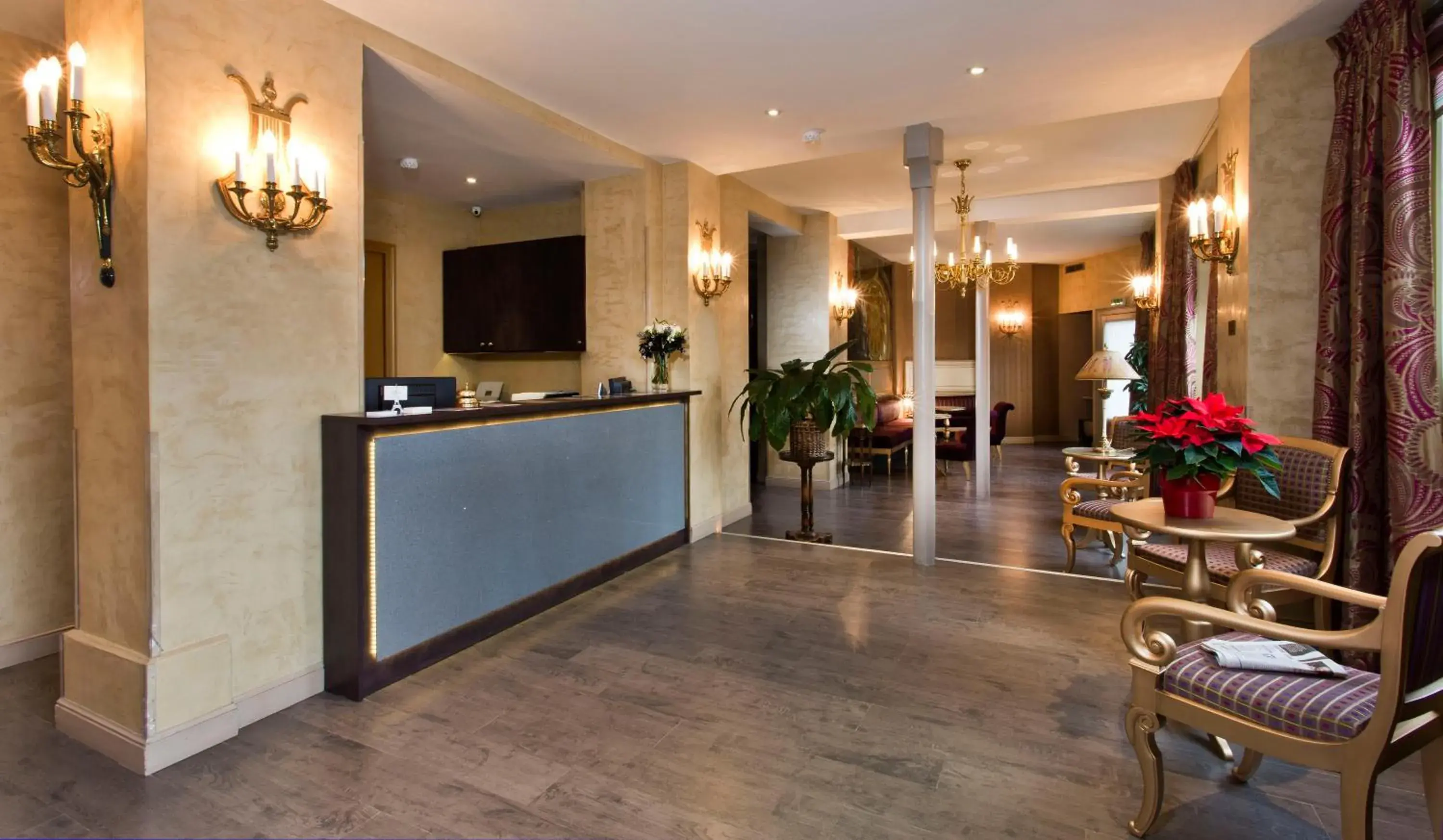 Lobby/Reception in Hotel de L'Empereur by Malone