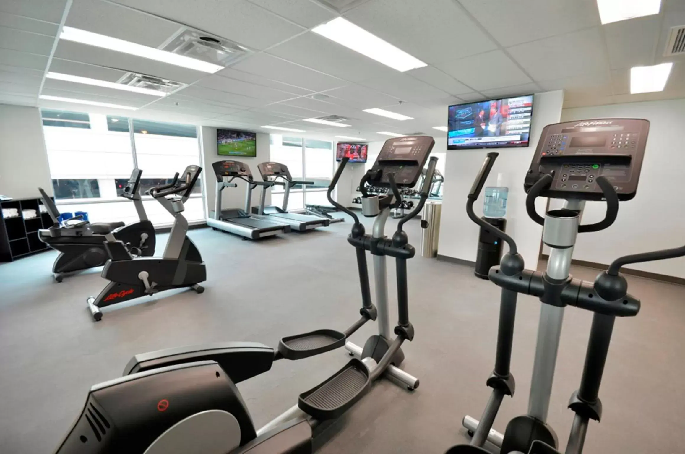 Fitness centre/facilities, Fitness Center/Facilities in The Grand Winnipeg Airport Hotel by Lakeview