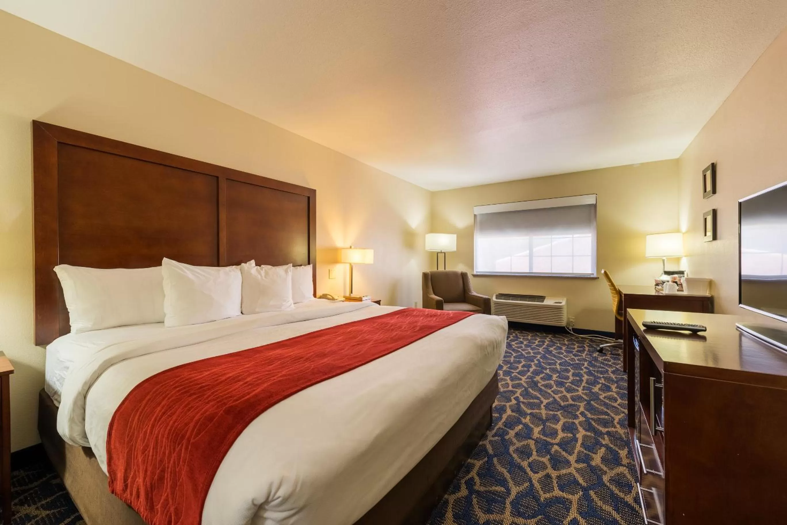 Bed in Comfort Inn & Suites Alamosa