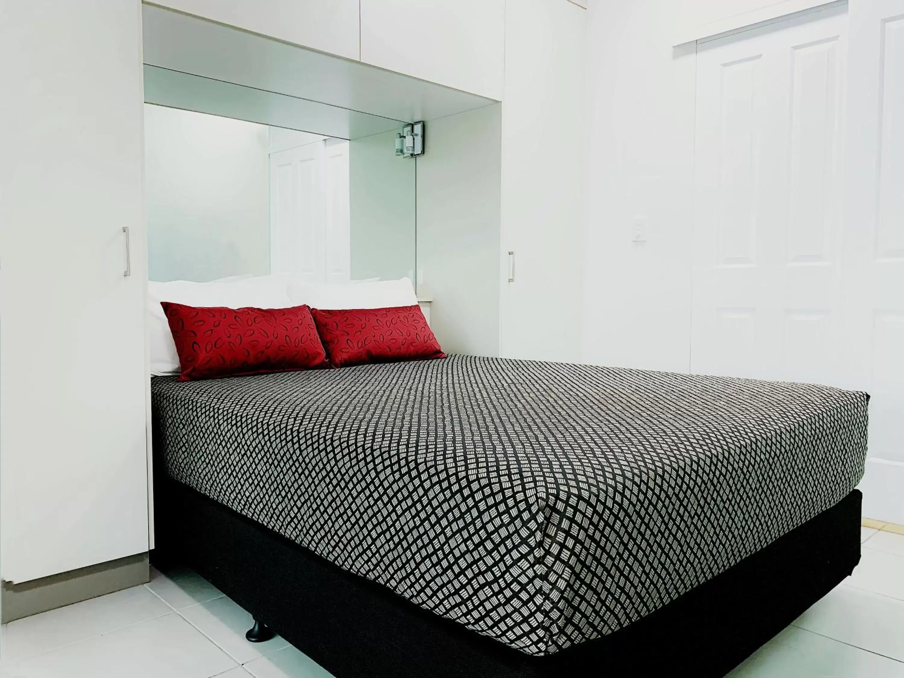 Executive Harbor View Room in Ramada Suites by Wyndham Zen Quarter Darwin