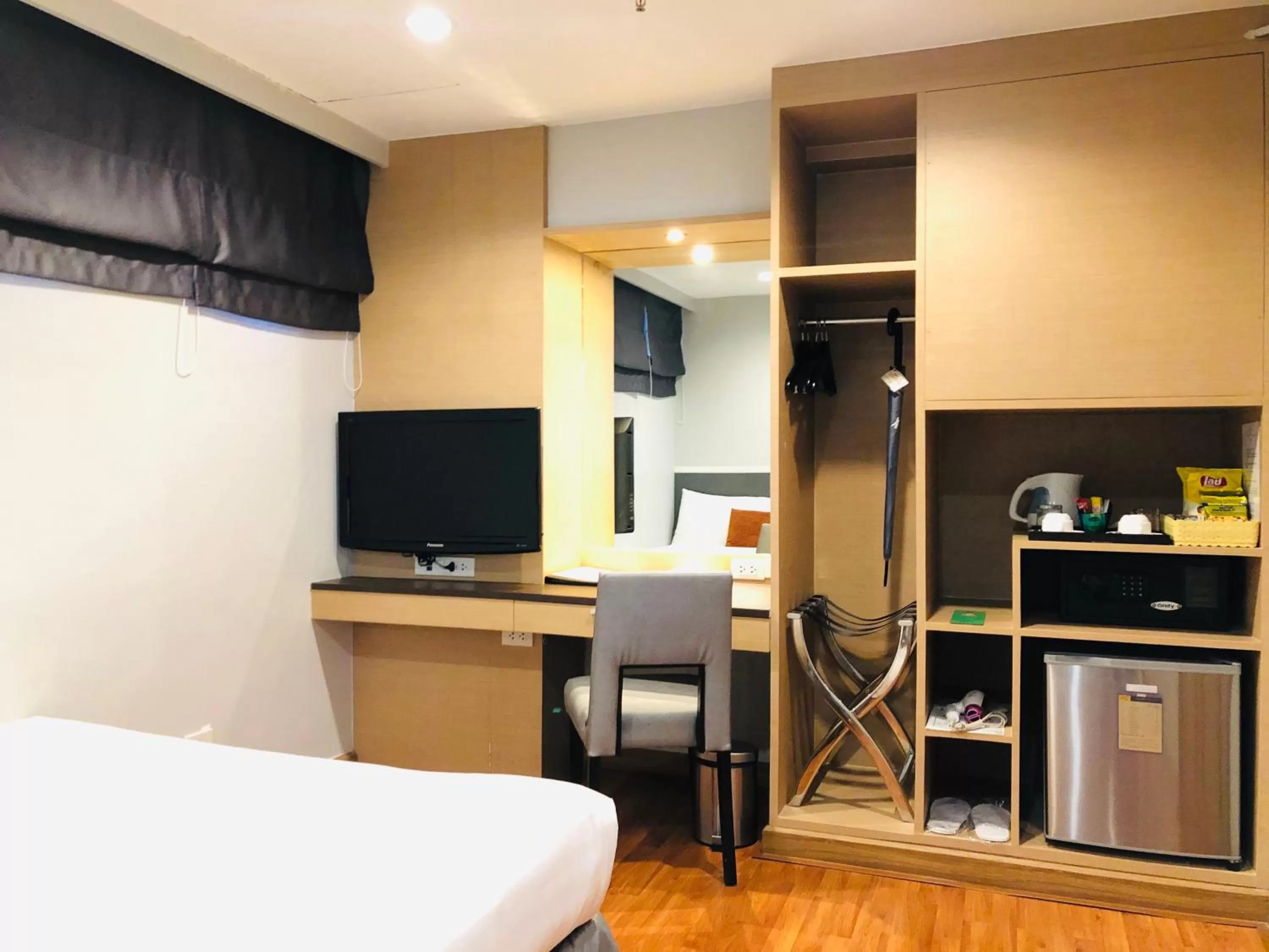 Bed in Alt Hotel Nana by UHG