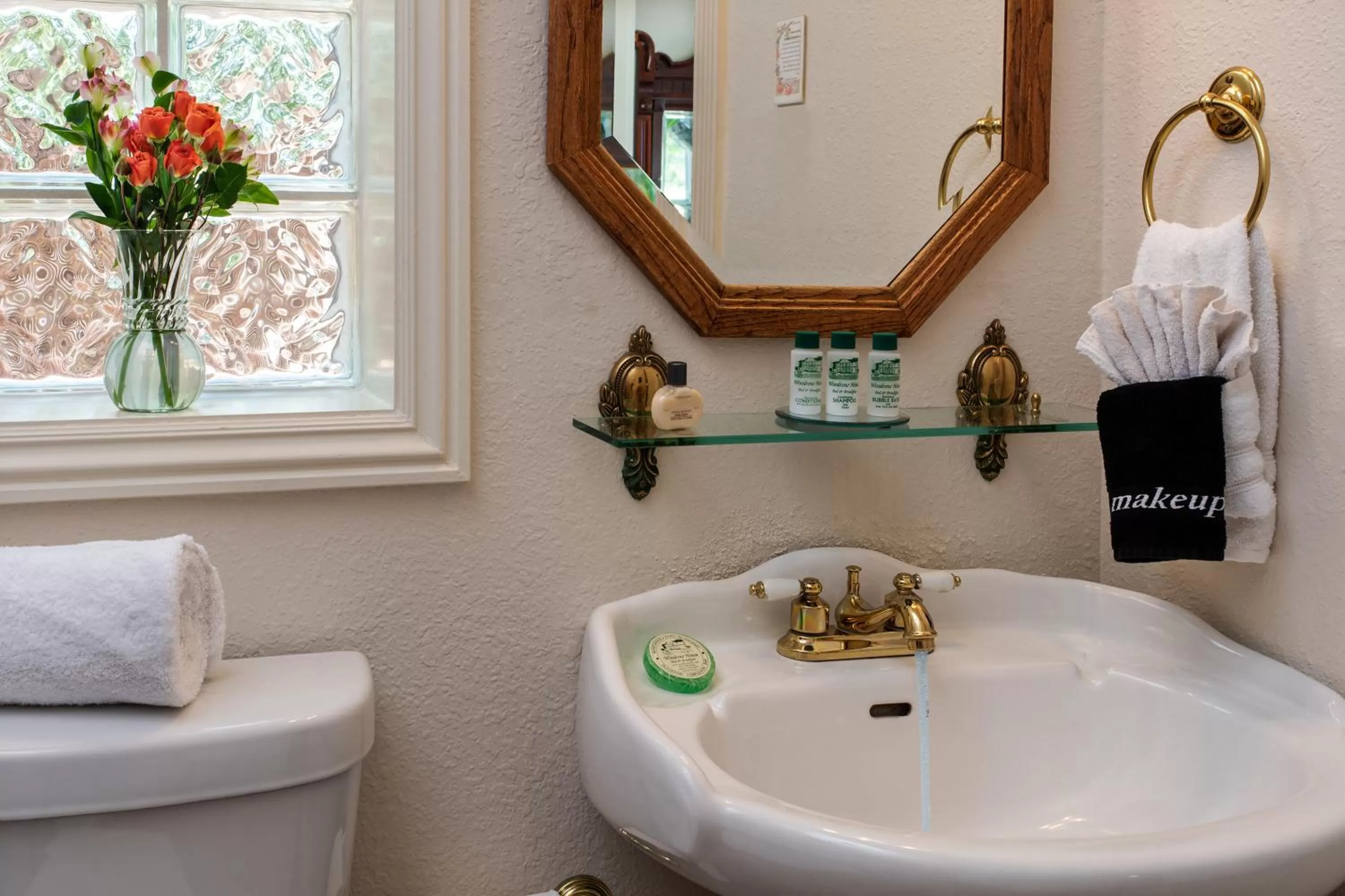 Bathroom in Woodrow House Bed & Breakfast