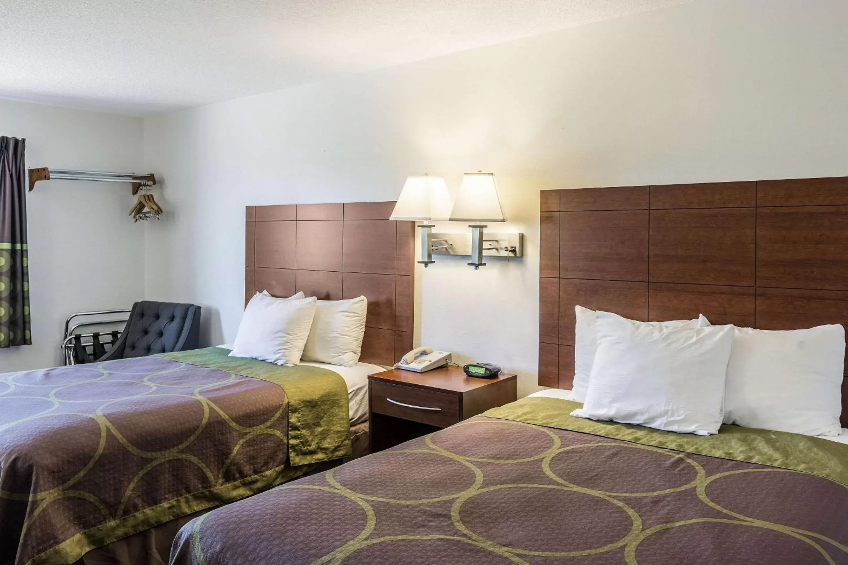 Photo of the whole room, Bed in Rodeway Inn Leadville