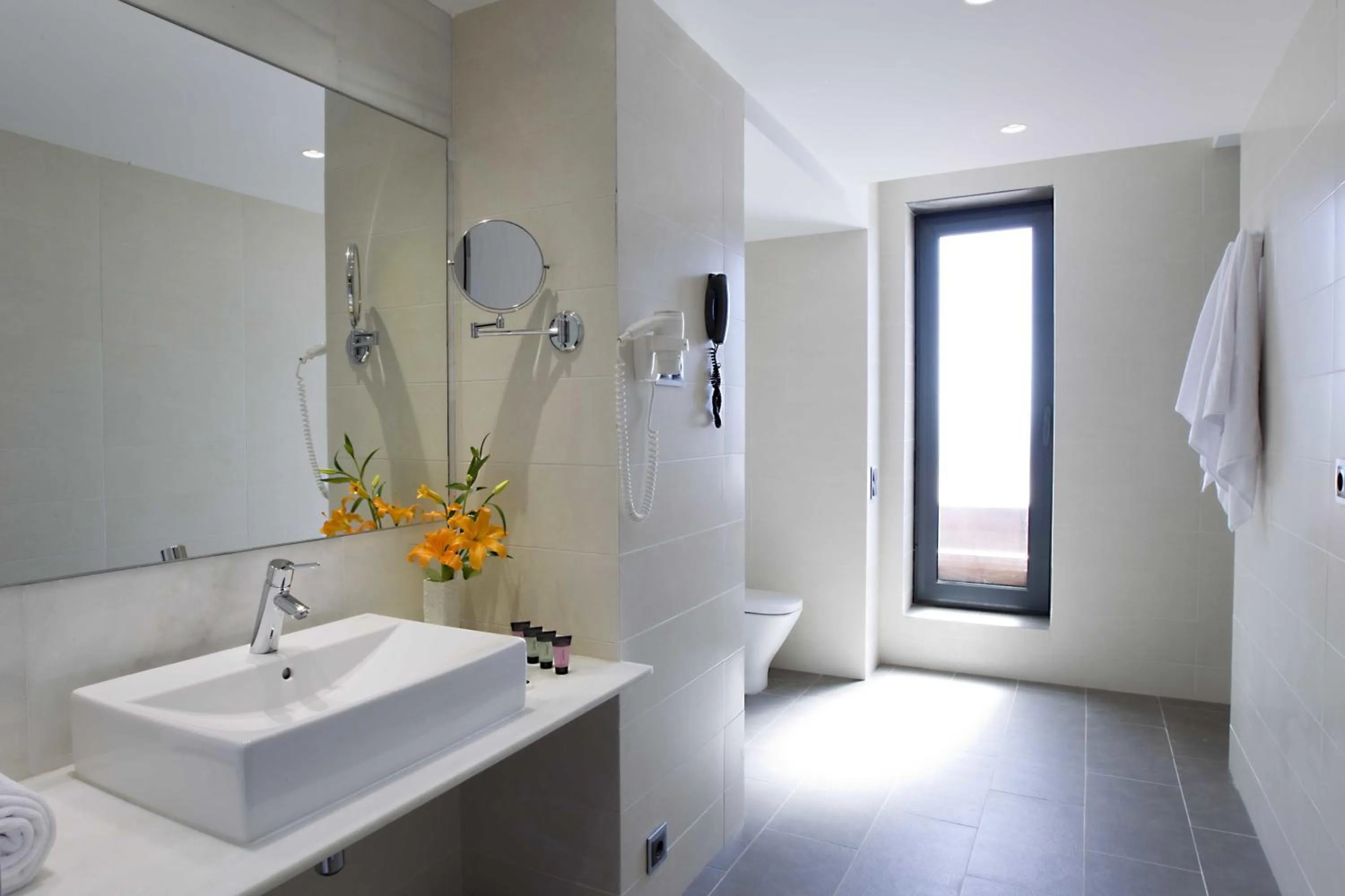 Bathroom in Altafulla Mar Hotel