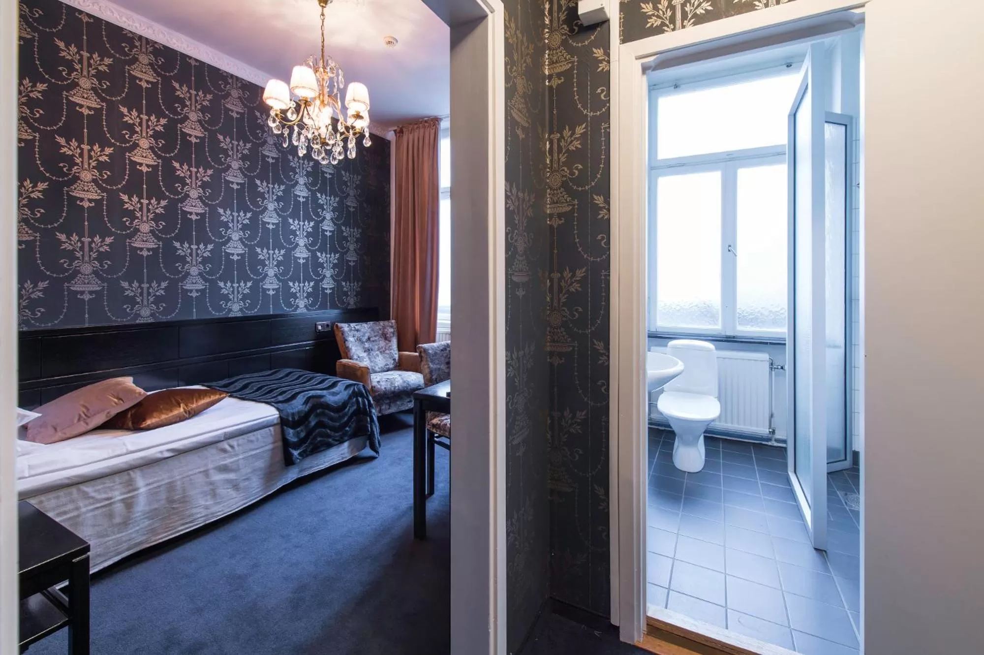 Bedroom, Bed in Stadshotellet Lidköping