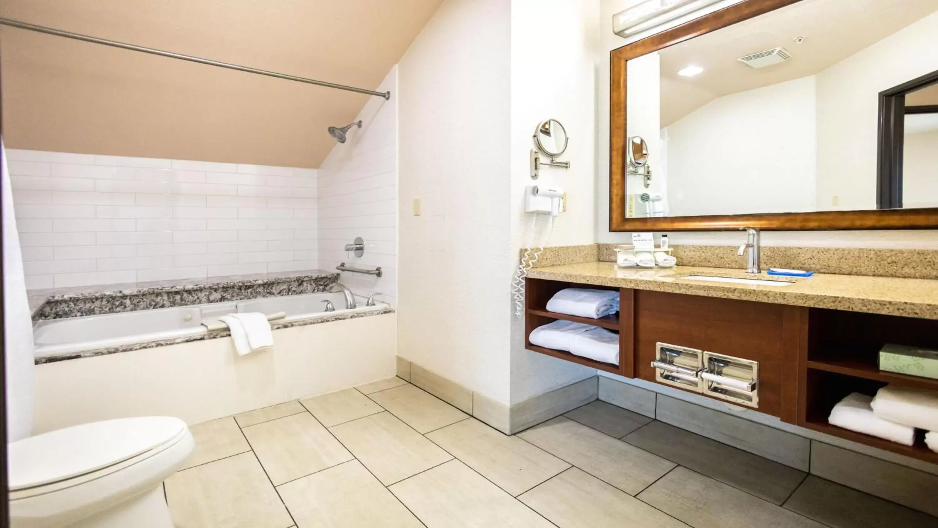 Photo of the whole room, Bathroom in Holiday Inn Express Berkeley, an IHG Hotel