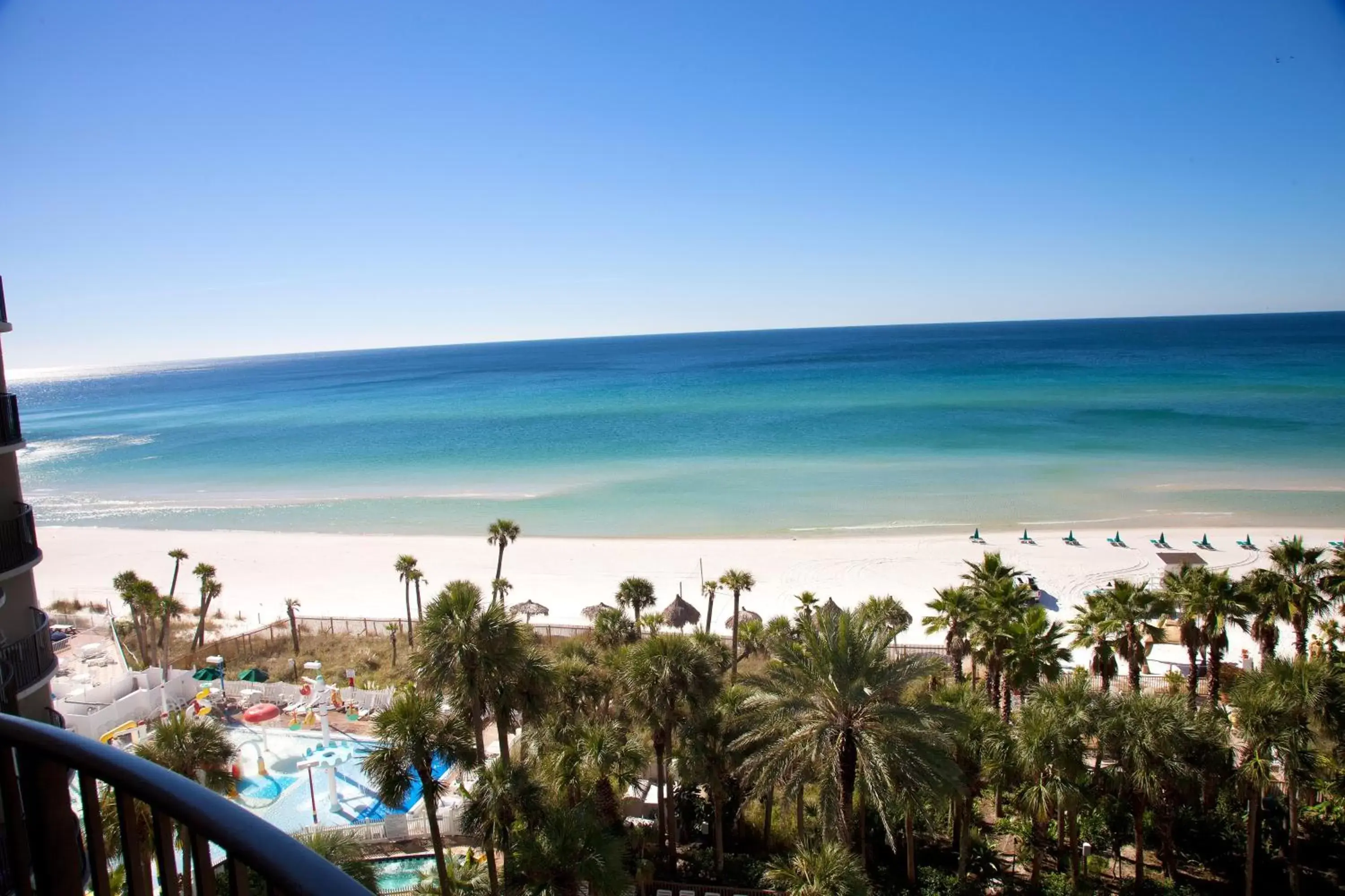 Photo of the whole room, Sea View in Holiday Inn Resort Panama City Beach - Beachfront, an IHG Hotel