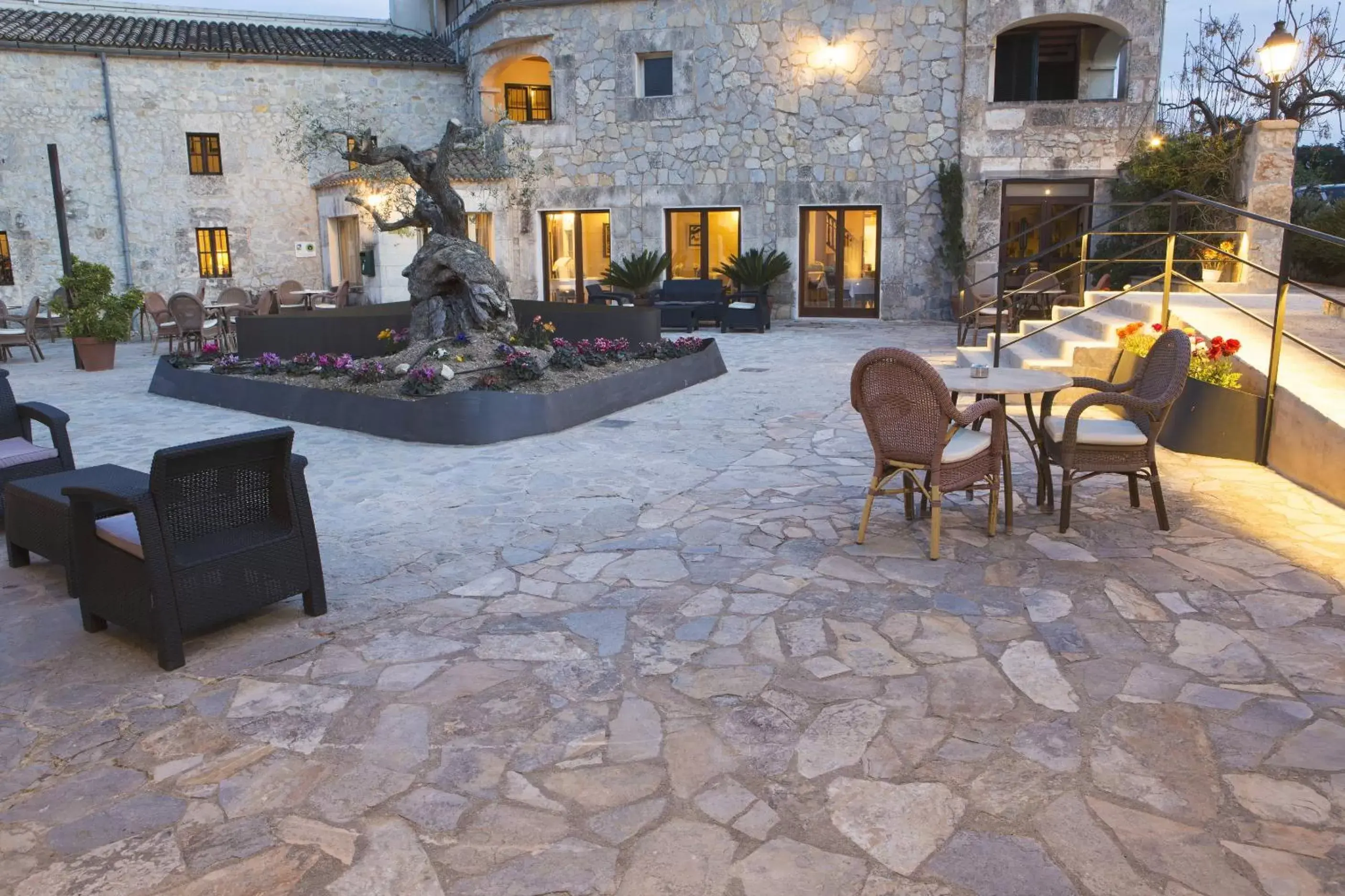 Patio, Restaurant/Places to Eat in Monnaber Nou Finca Hotel & Spa