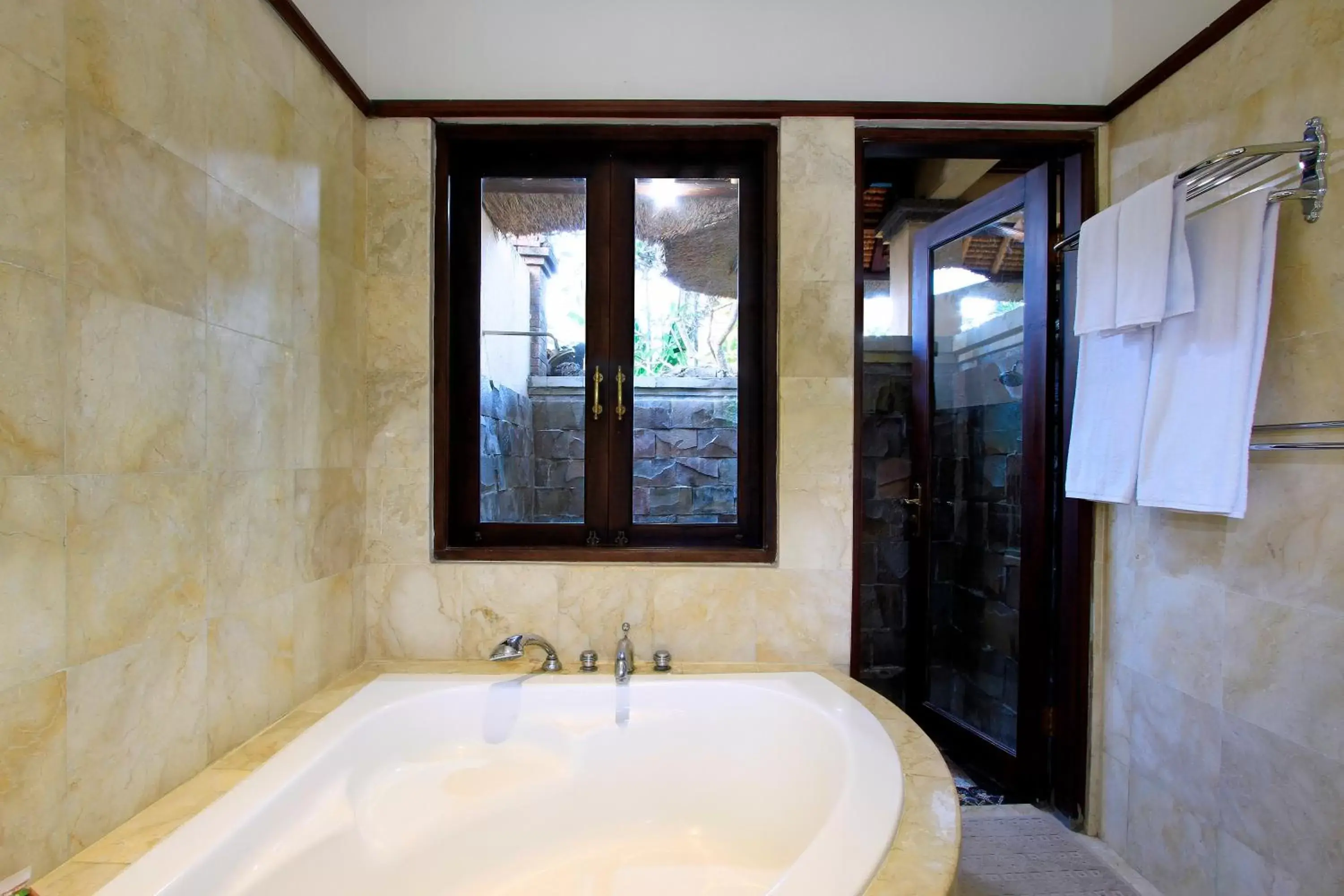 Bathroom in Manzelejepun Luxury Villa & Pavilion