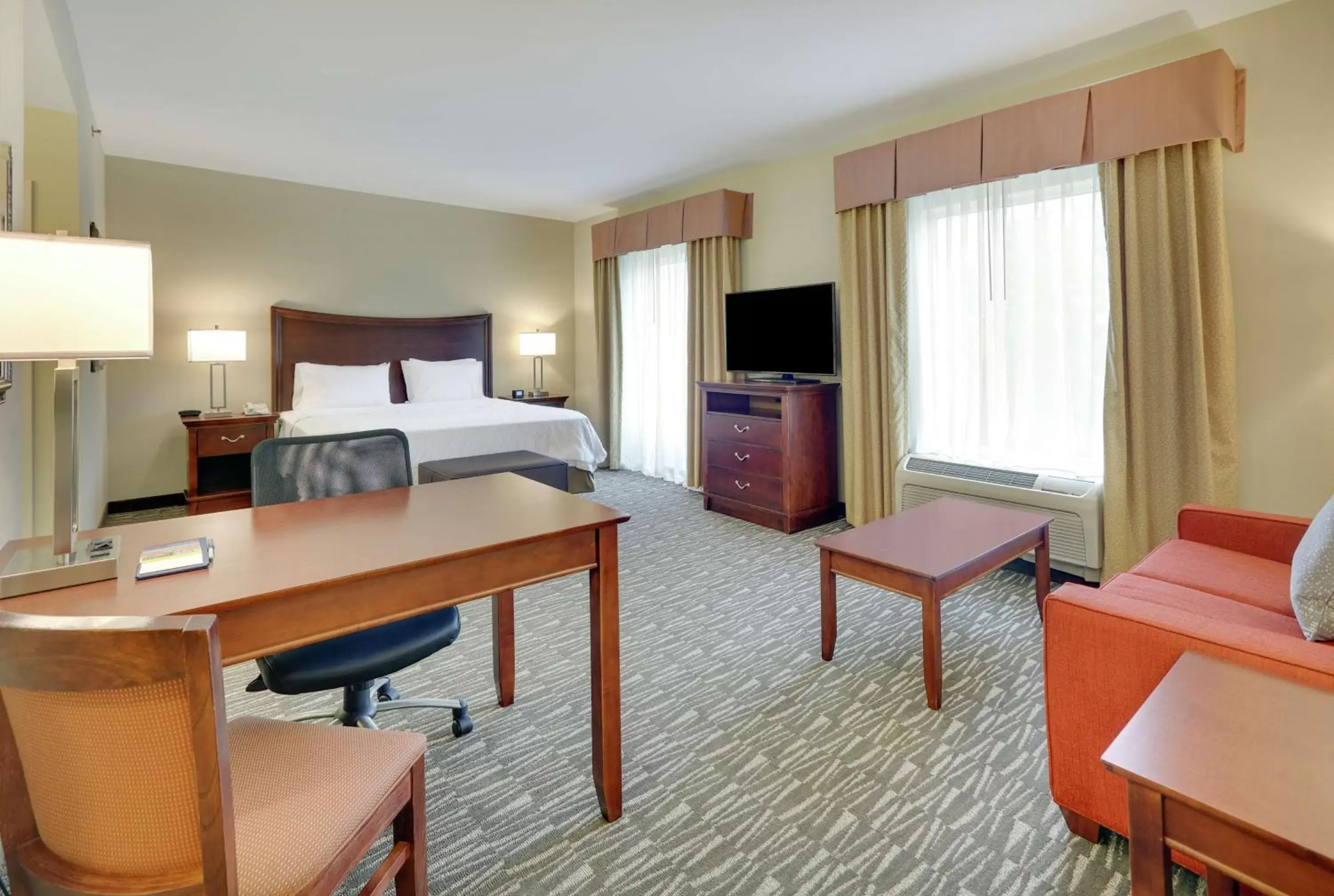 Bedroom in Hampton Inn & Suites Southern Pines-Pinehurst