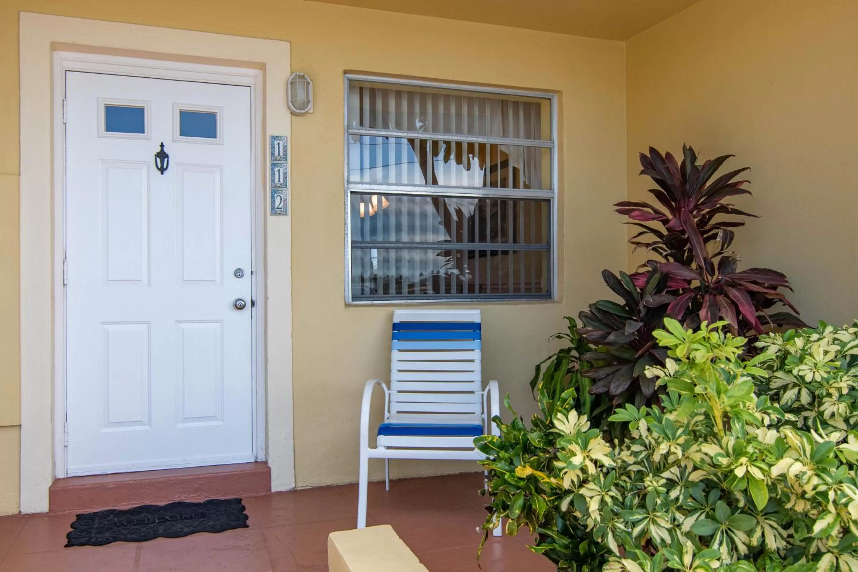 Palm Beach Waterfront Condos - Full Kitchens!