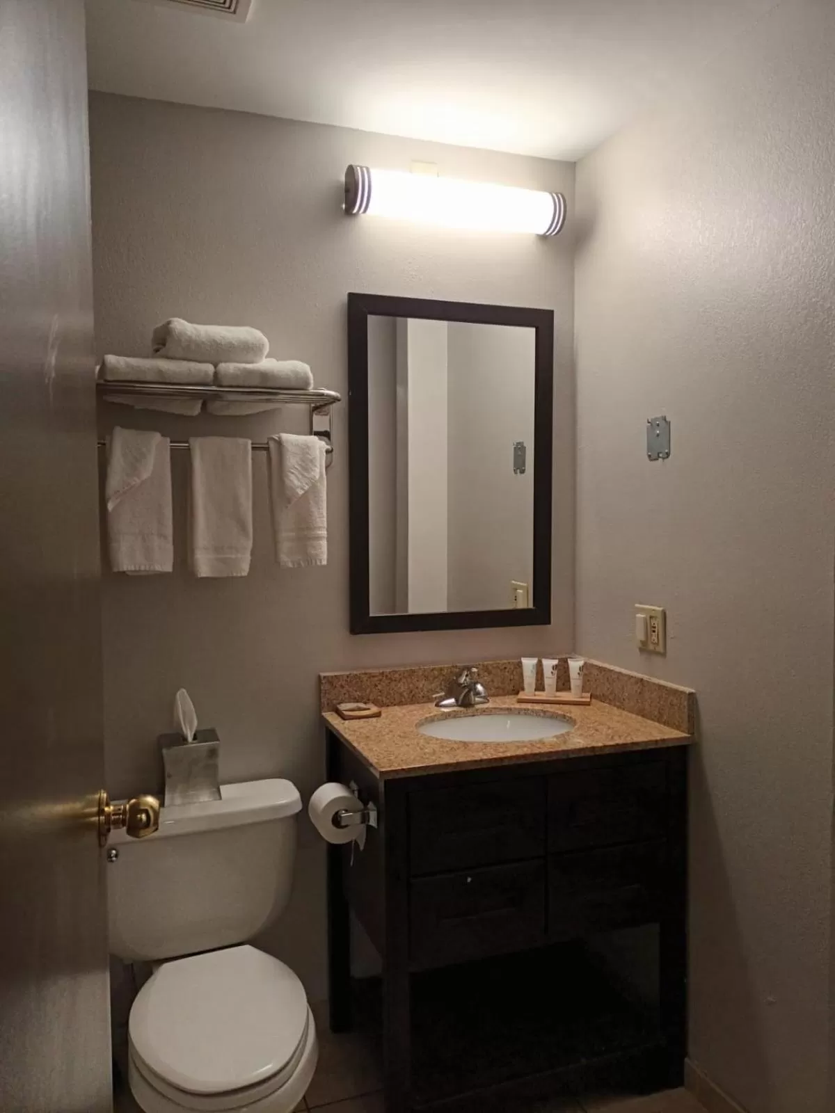 Bathroom in Country Inn & Suites by Radisson, Battle Creek, MI