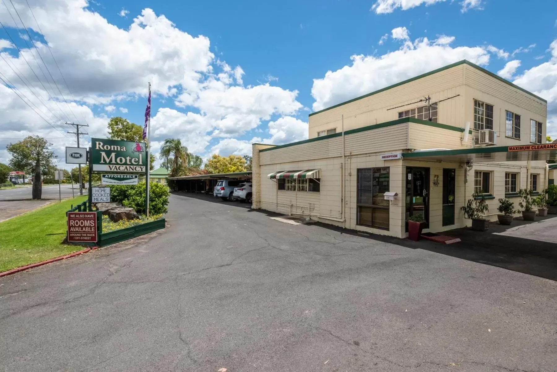 Property Building in Roma Motel