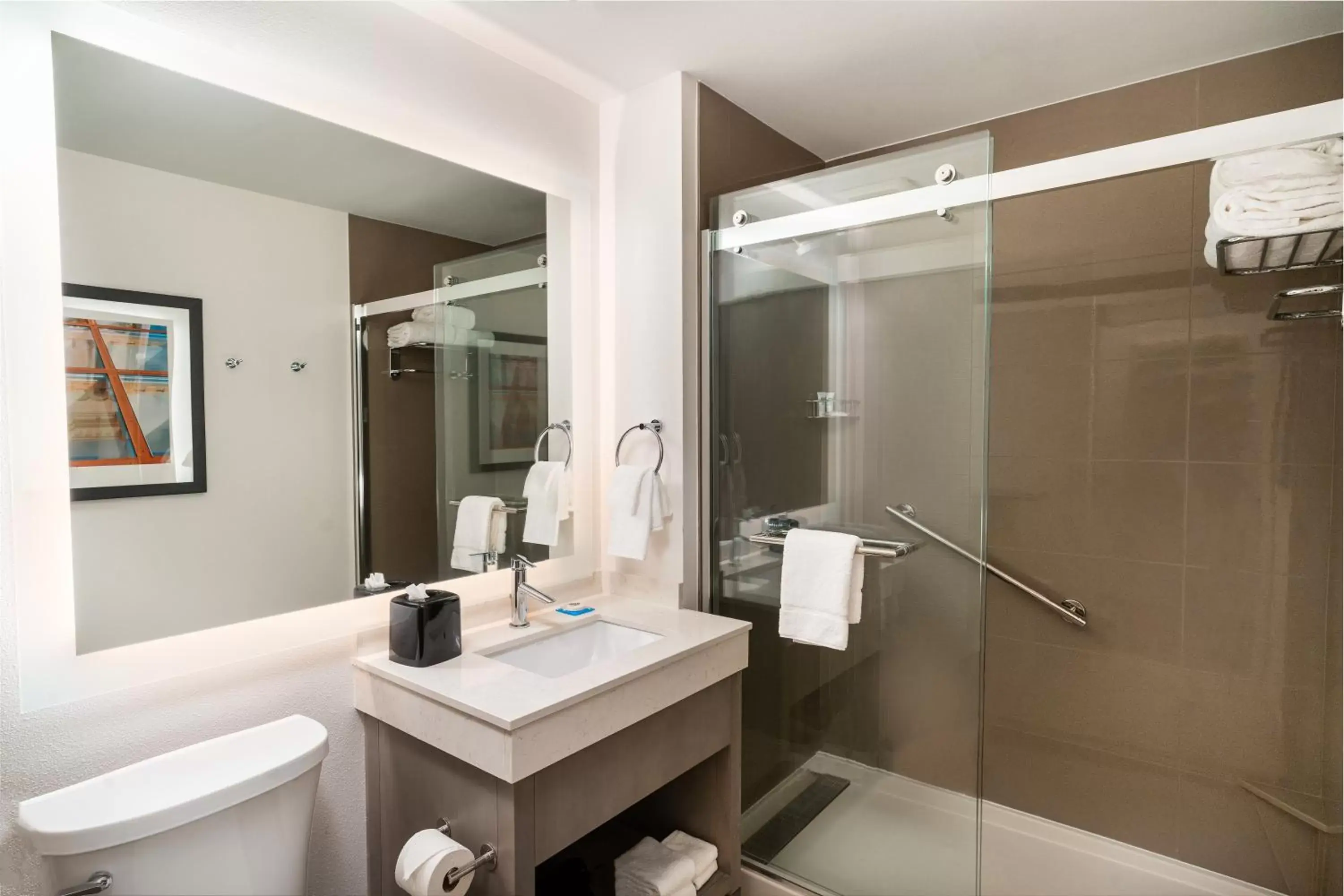 Bathroom in Hyatt House Nashville Airport Bathroom in Hyatt House Nashville Airport