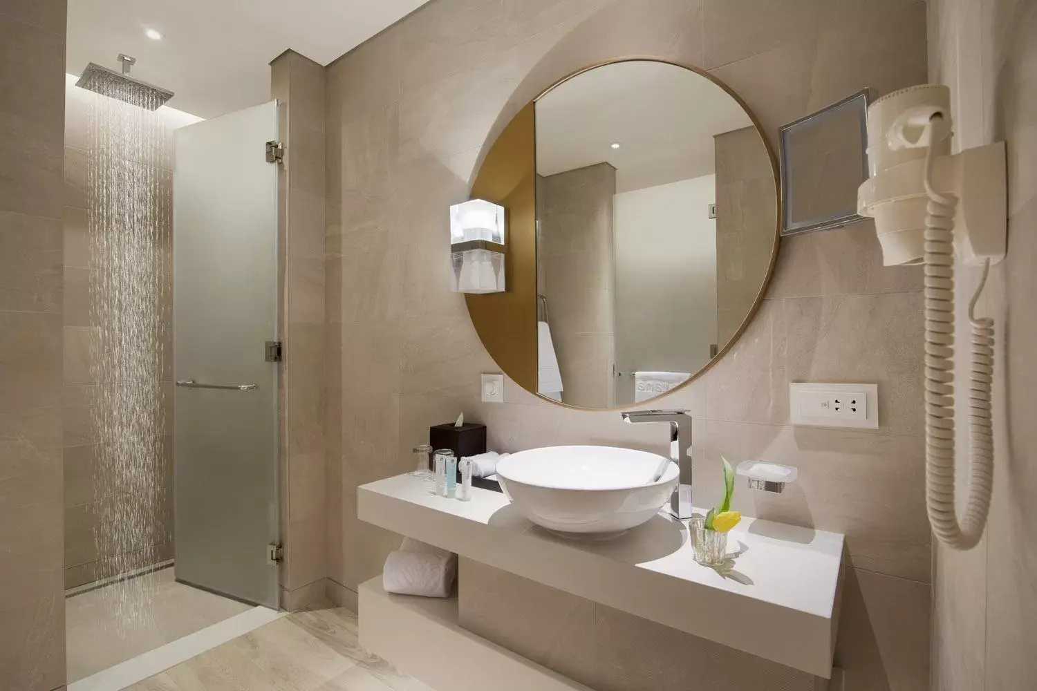 Toilet, Bathroom in Al Bandar Arjaan by Rotana – Dubai Creek