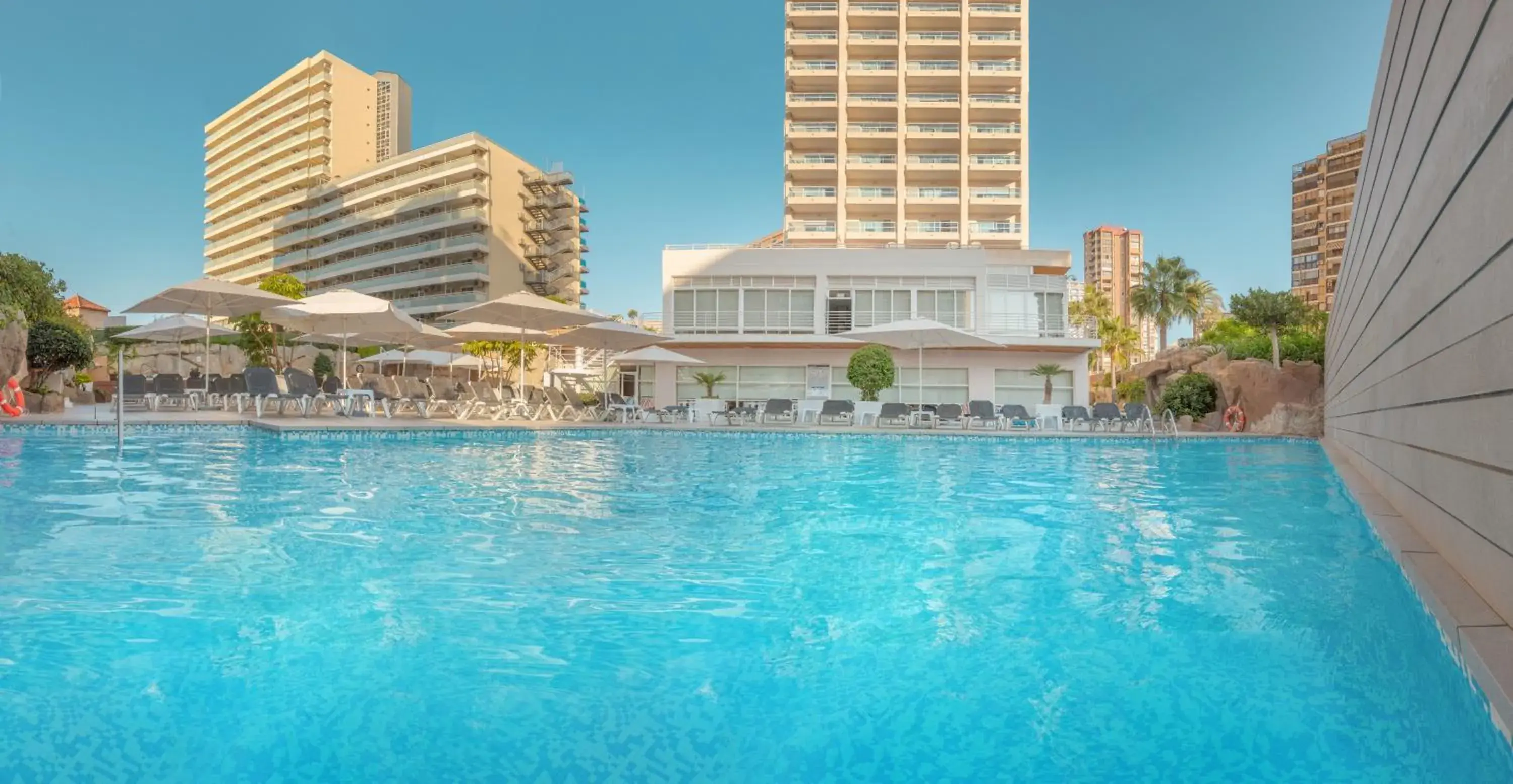 Swimming Pool in Hotel RH Victoria & Spa