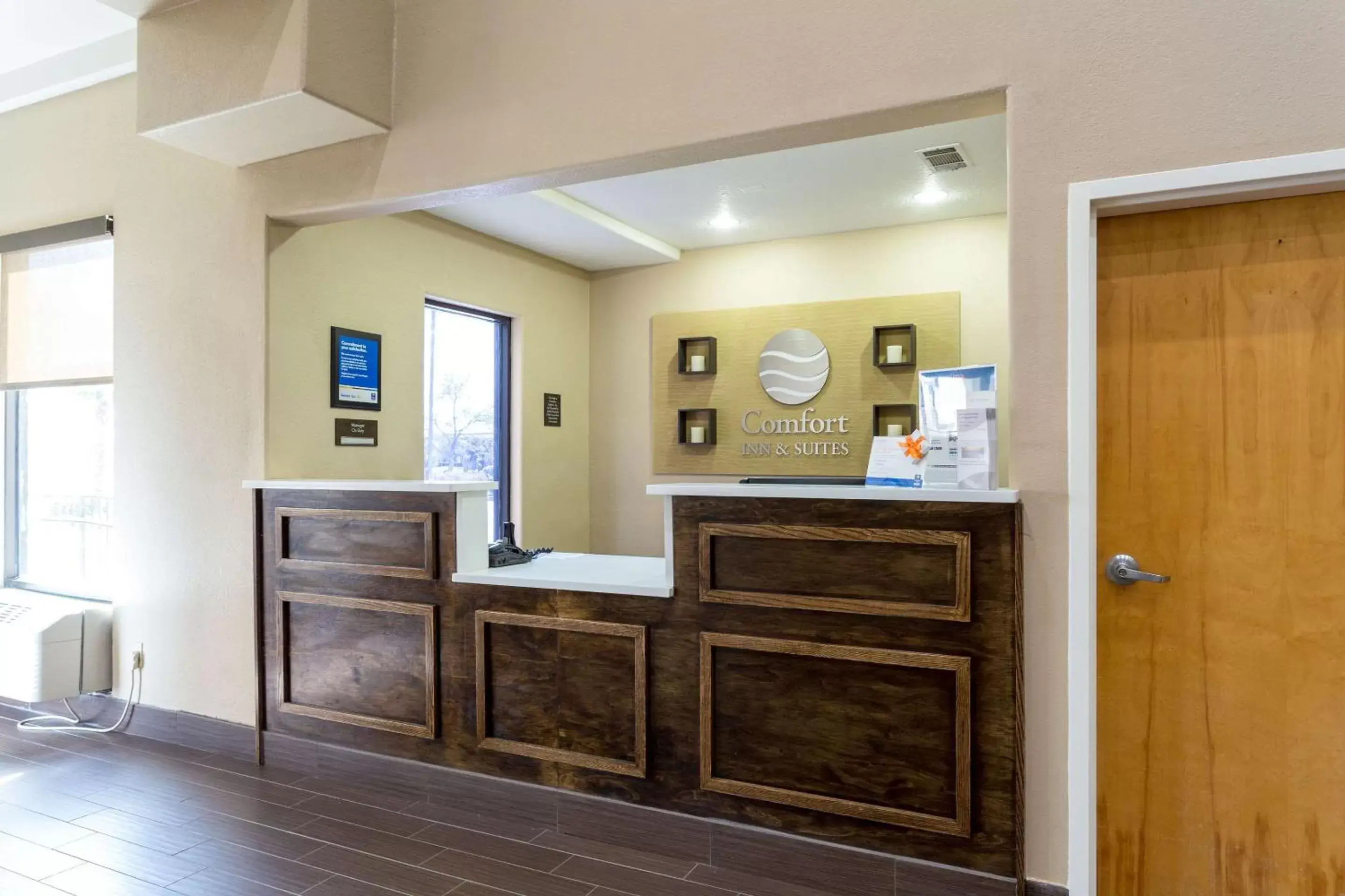 Lobby or reception, Lobby/Reception in Comfort Inn & Suites Baton Rouge Airport