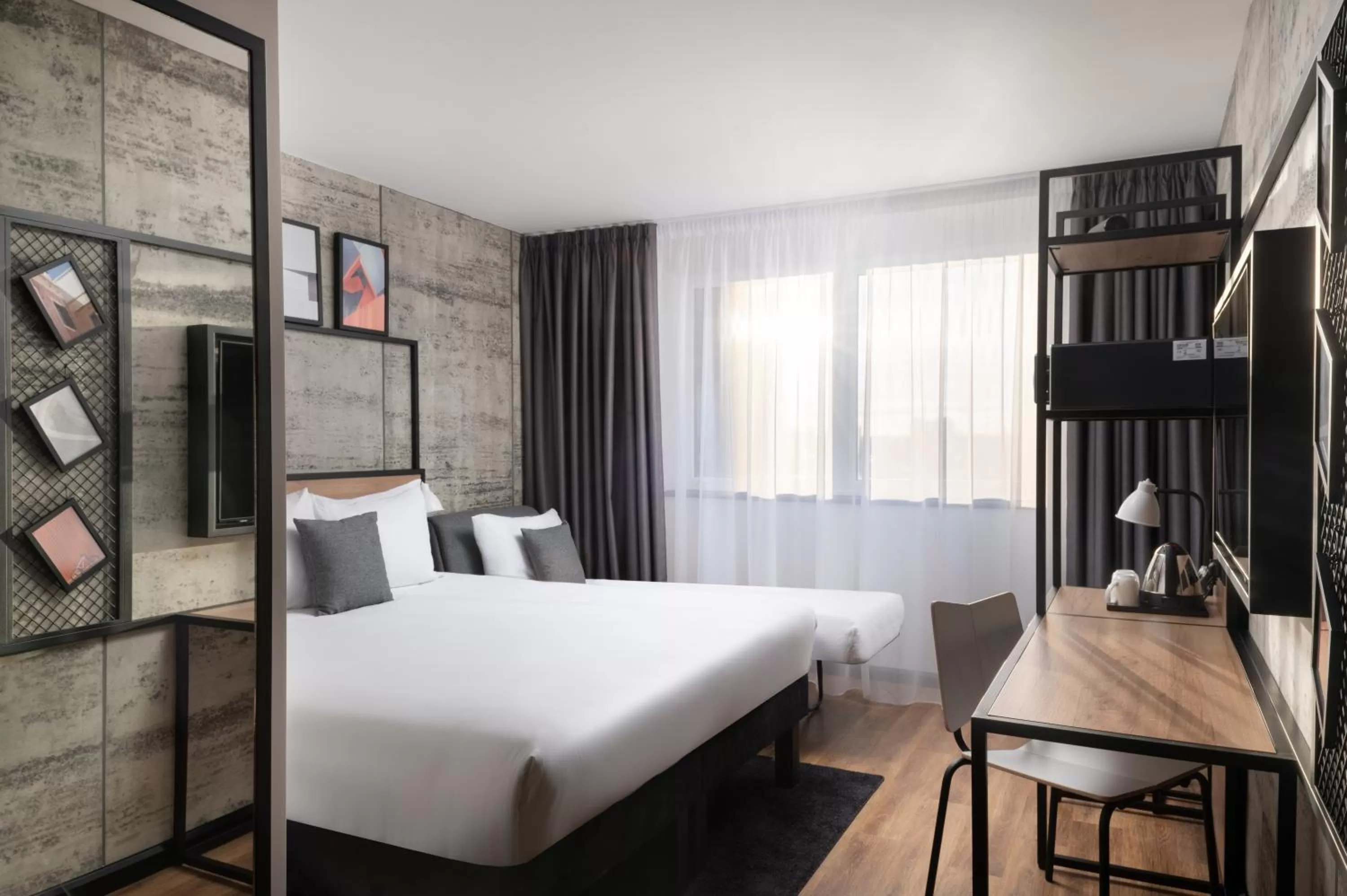 Bed in ibis London Earls Court