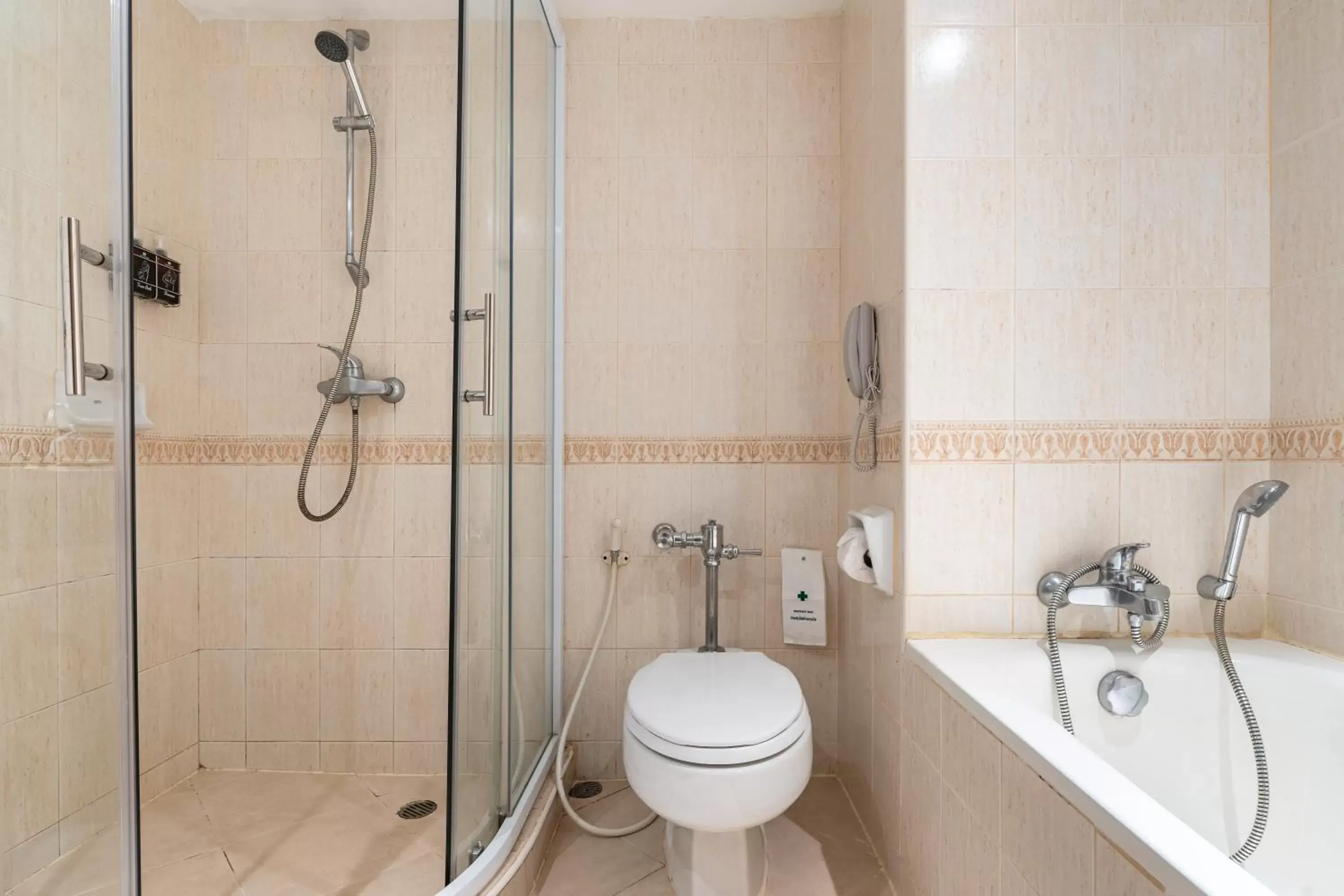 Bathroom in Jomtien Palm Beach Hotel and Resort - SHA Extra Plus