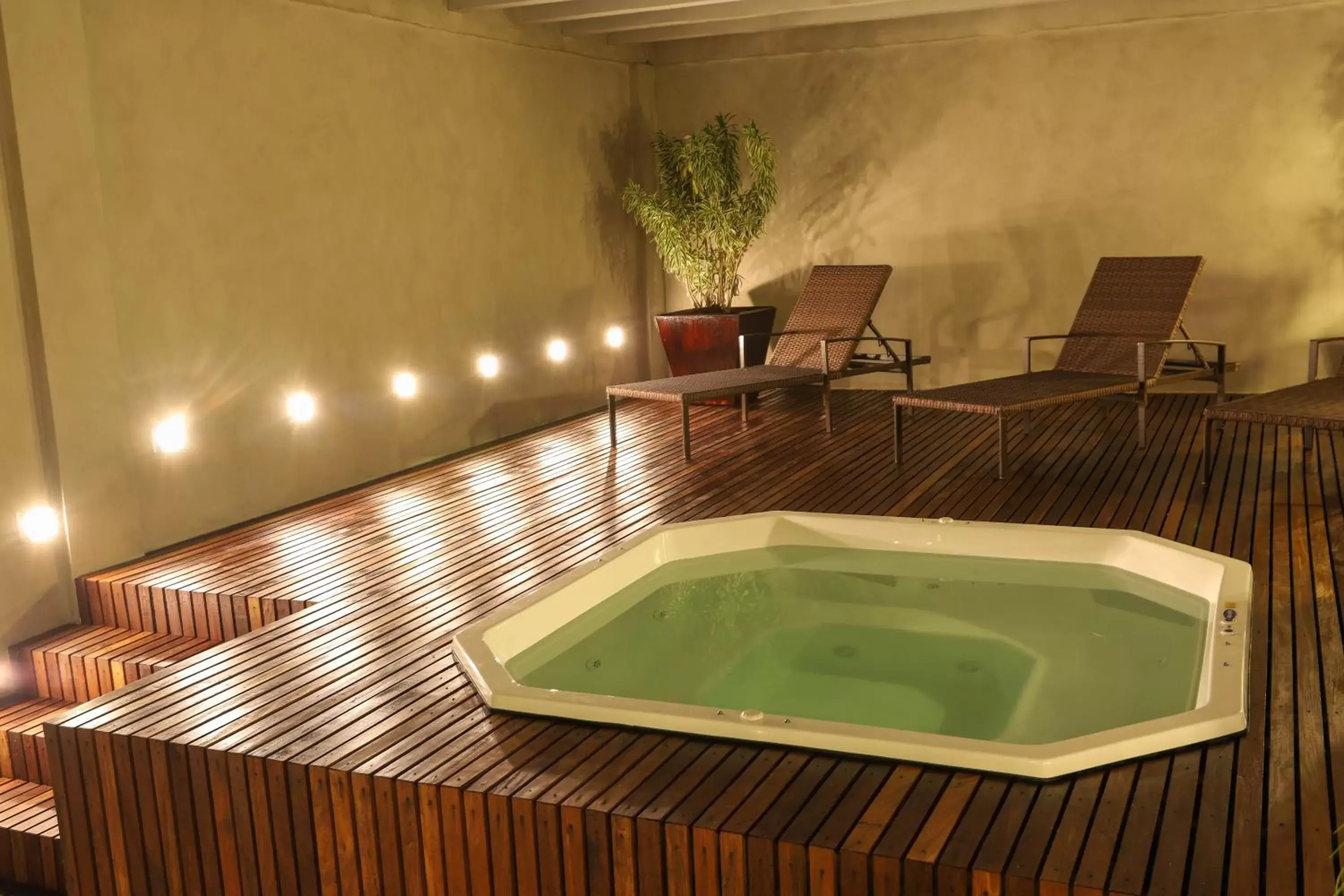 Hot Tub in Promenade Soho Campos dos Goytacazes