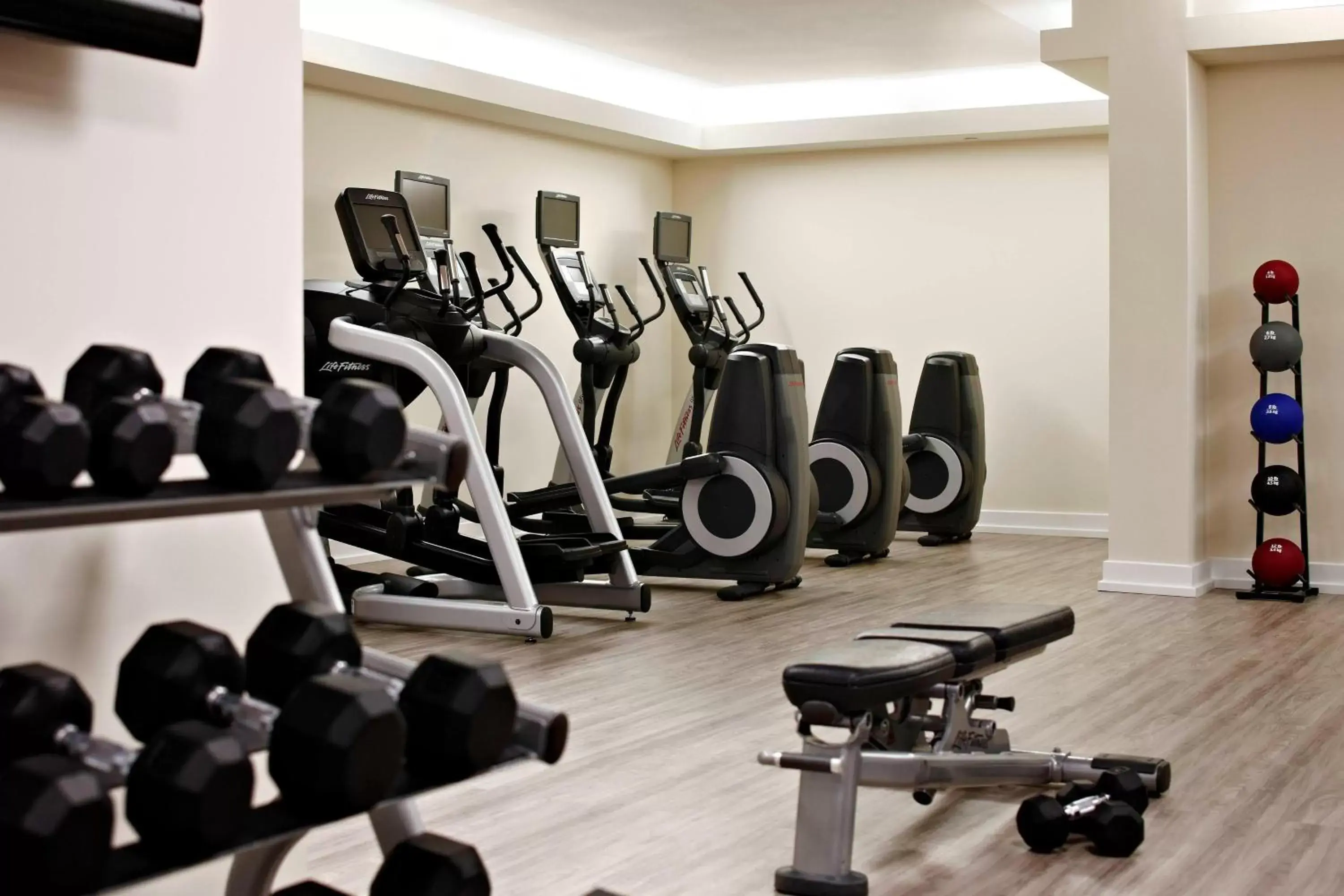 Fitness centre/facilities, Fitness Center/Facilities in Grand Cayman Marriott Resort