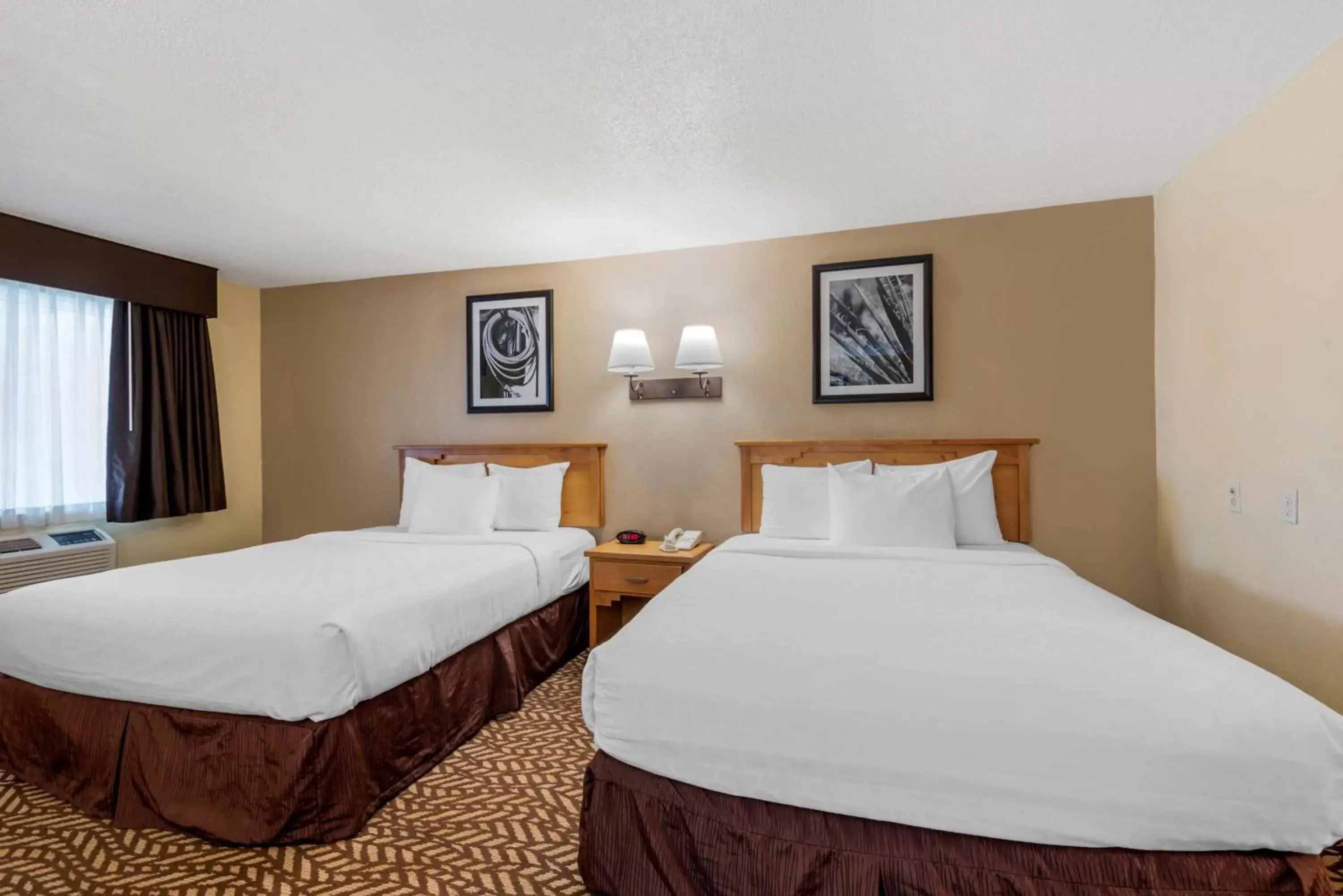 Bedroom, Bed in Best Western Turquoise Inn & Suites