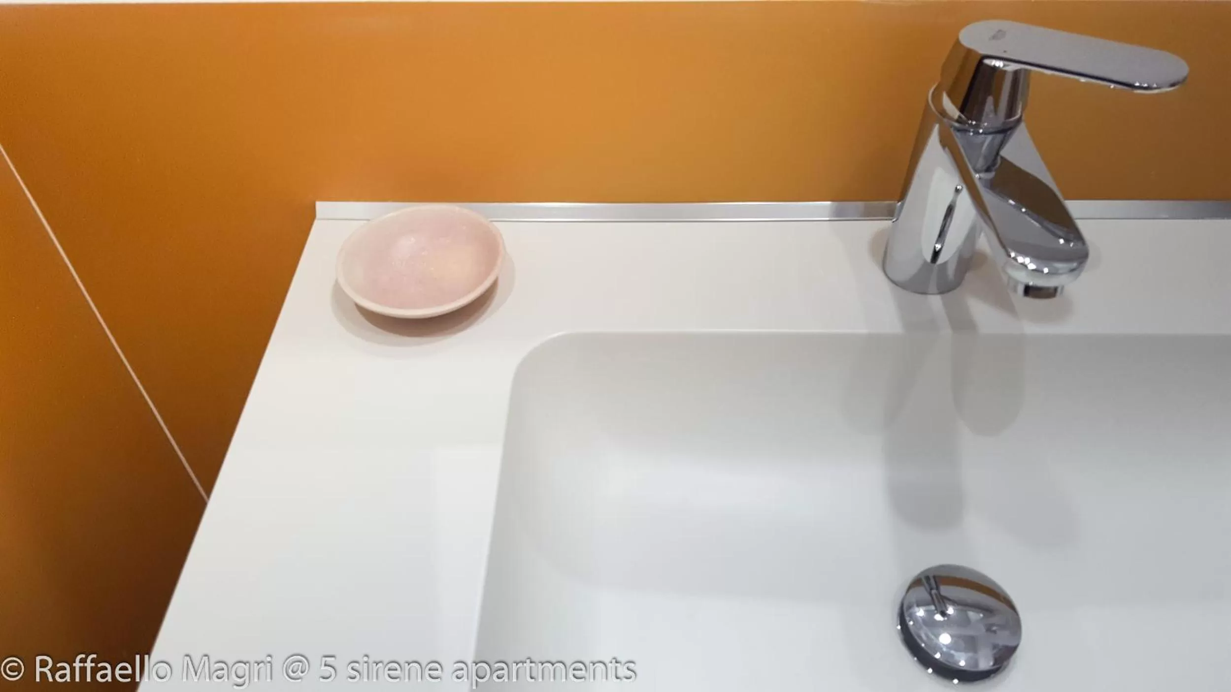 Bathroom in 5 sirene