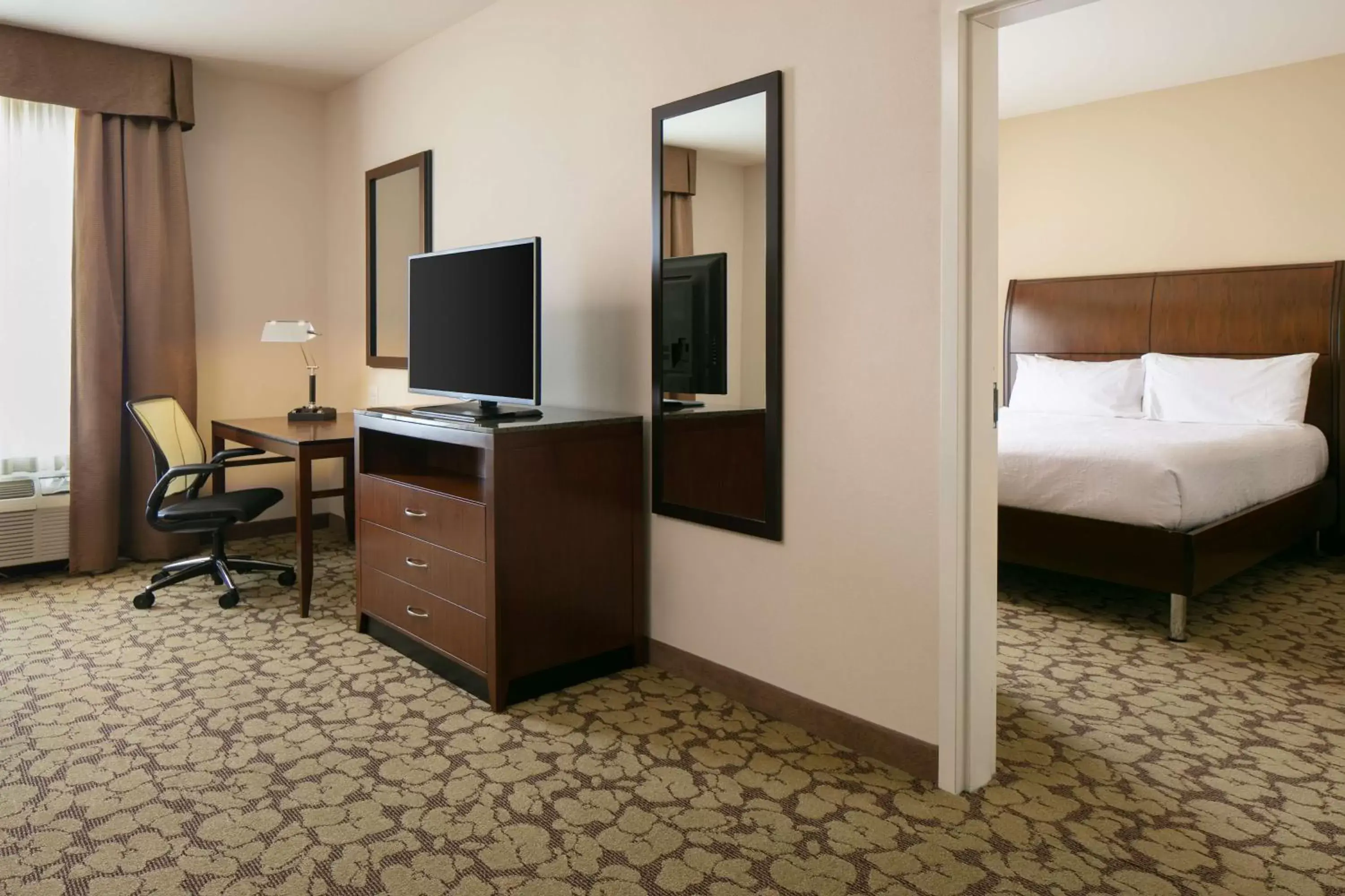 Bedroom, Bed in Hilton Garden Inn Bettendorf/ Quad Cities