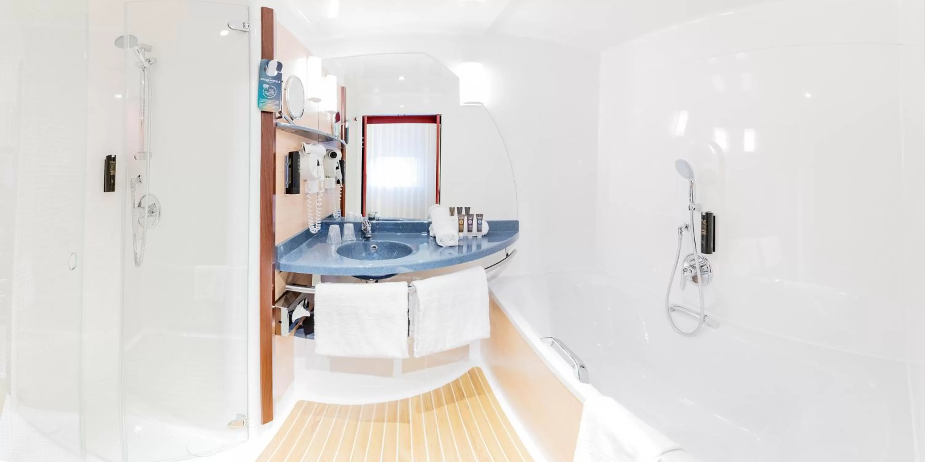 Bathroom in Novotel Suites Genève Aéroport