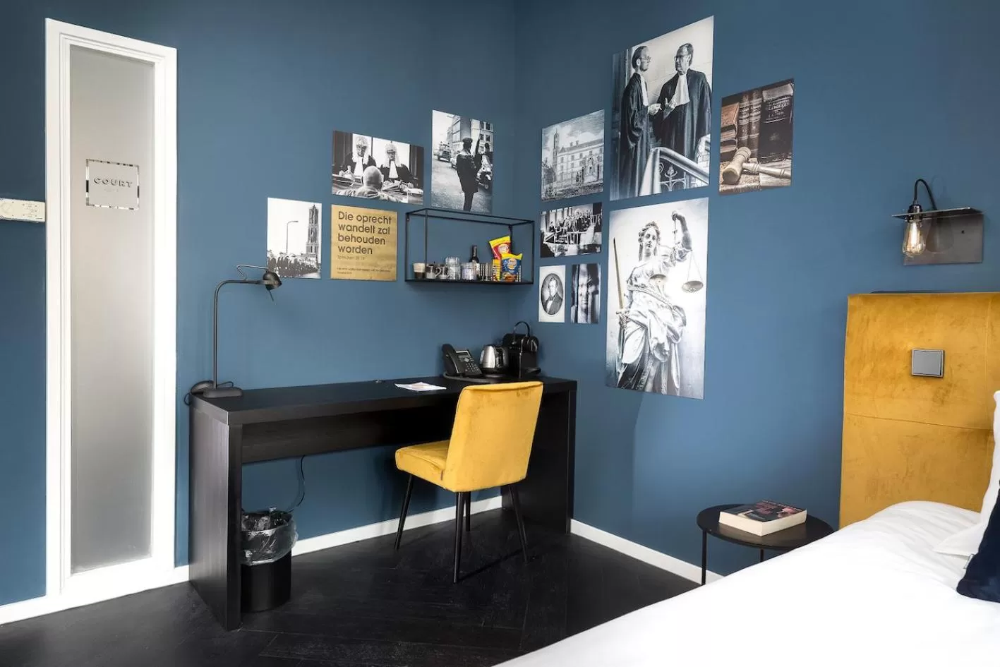 Bed in Court Hotel Utrecht City Centre