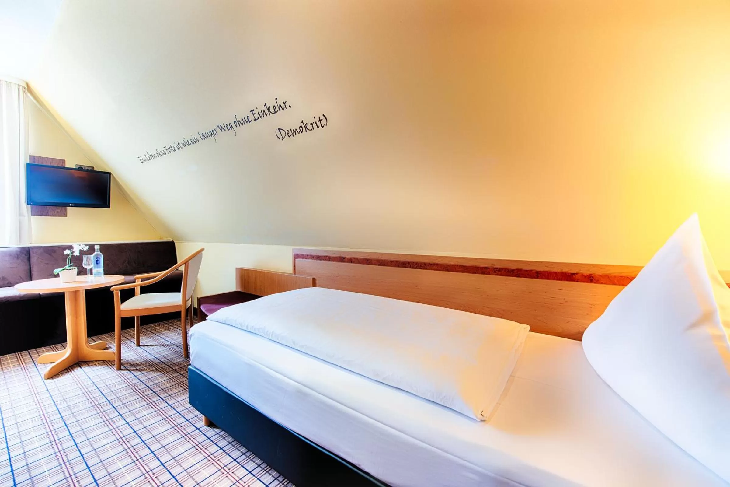 Bed in Welcome Hotel Legden