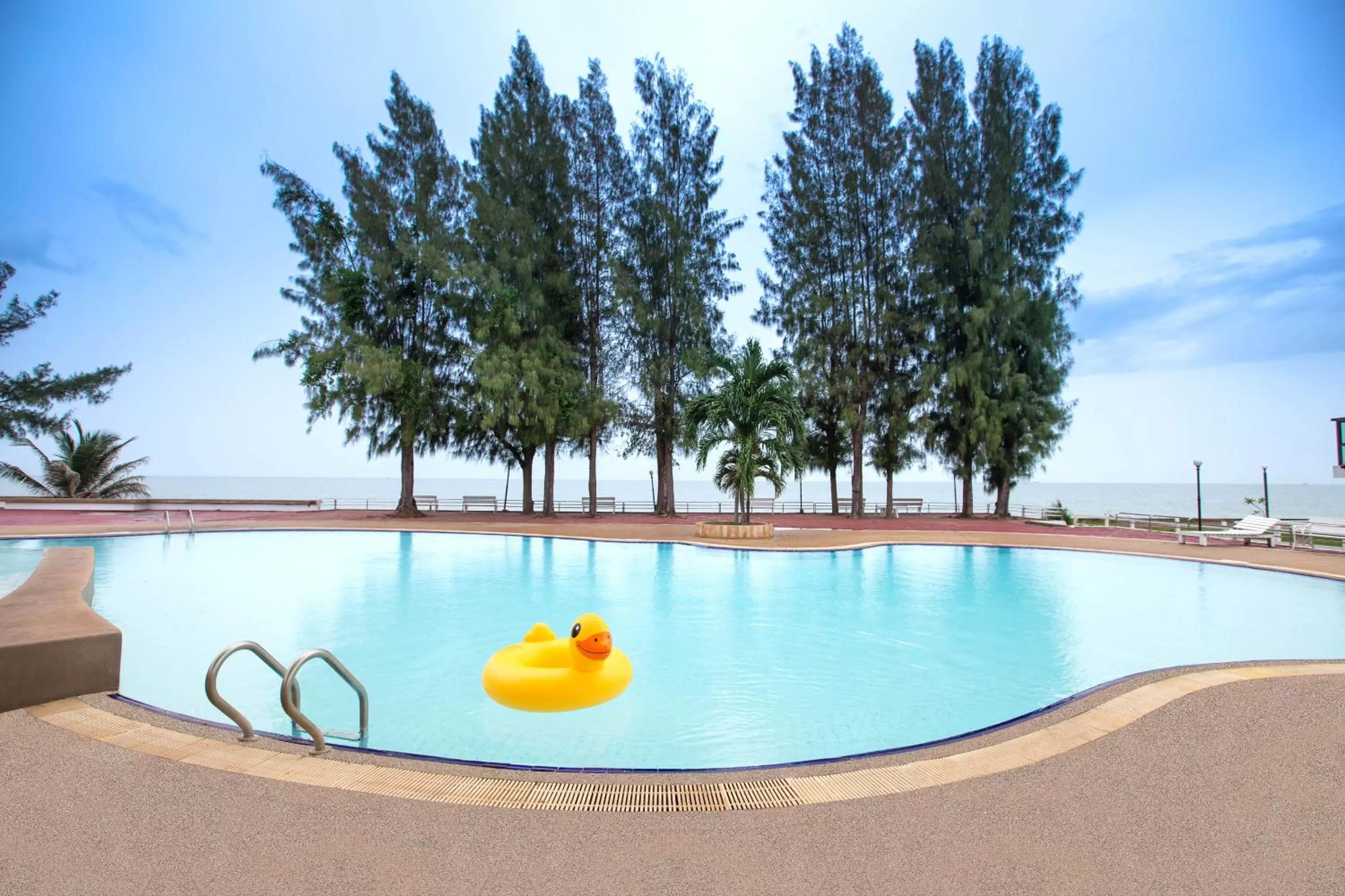 Swimming pool in Eurasia Cha-Am Lagoon