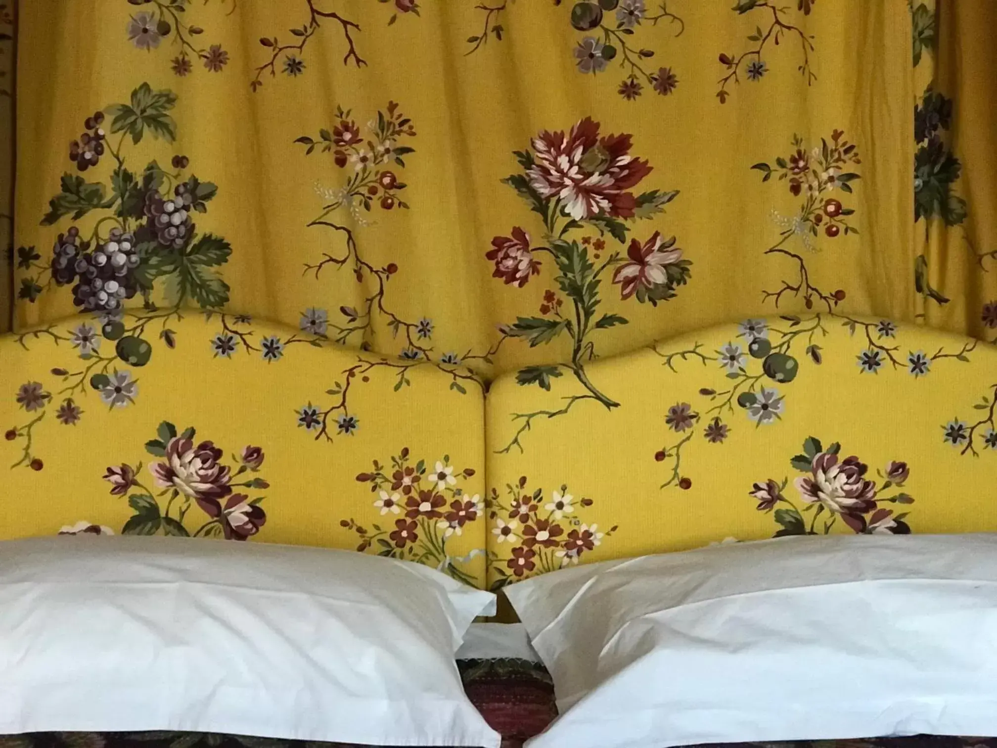 Bedroom in La maison Jeanne d'Arc