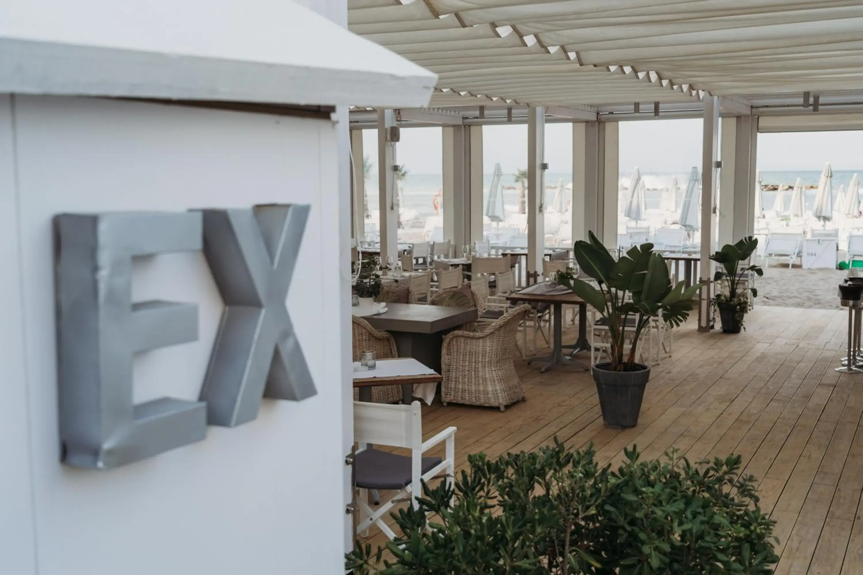 Restaurant/places to eat in Hotel Excelsior