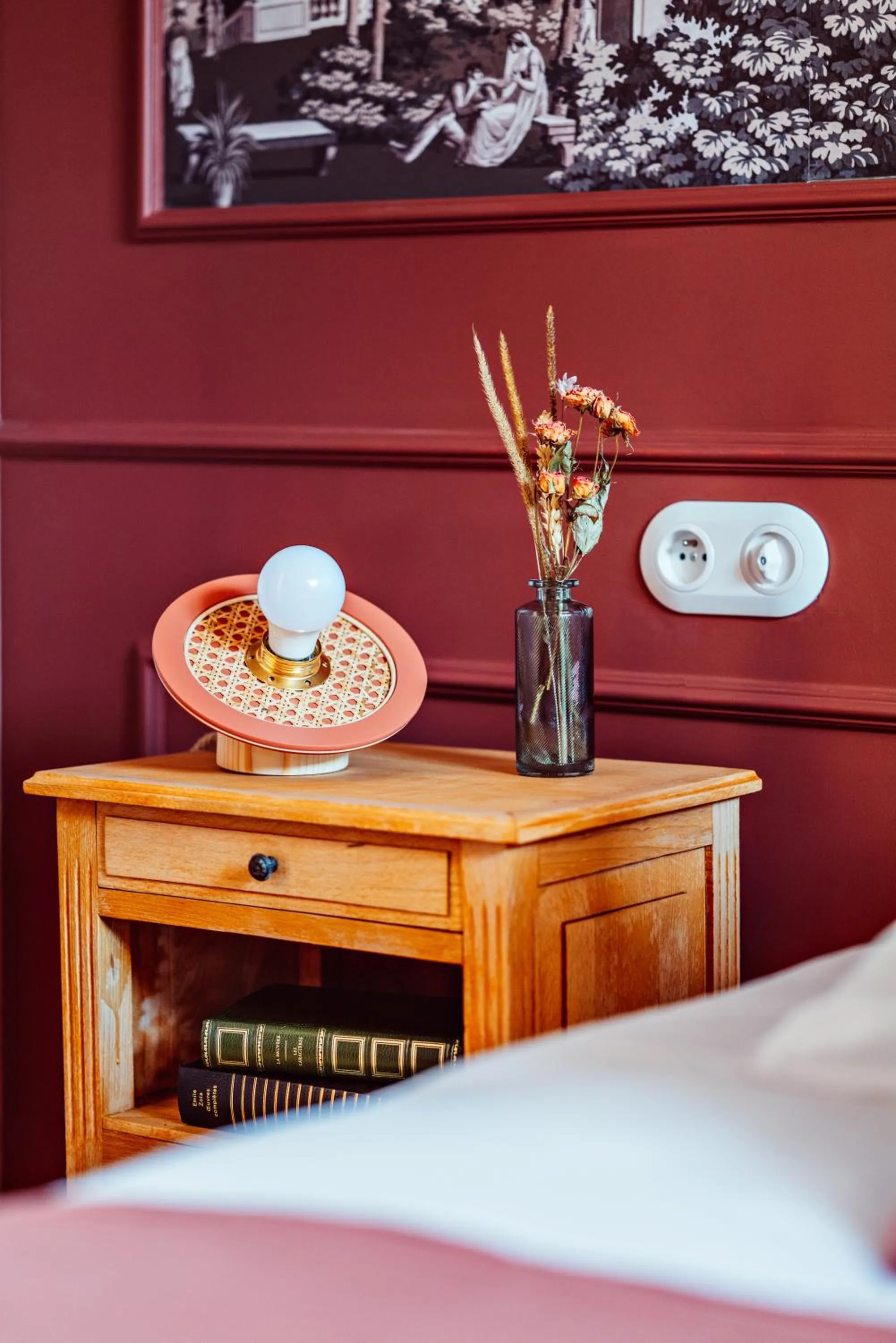 Decorative detail, Bed in Hôtel Maison Lacassagne Lyon