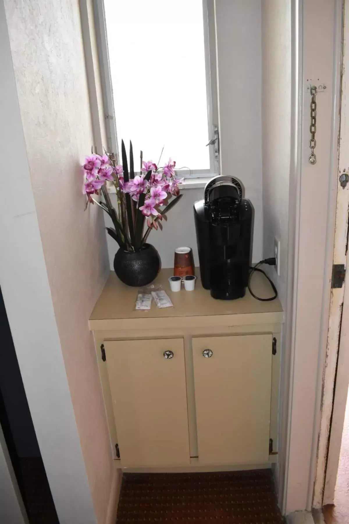 Deluxe Double Room with Bath in Avalon Resort of Deerfield Beach Deluxe Double Room with Bath in Avalon Resort of Deerfield Beach