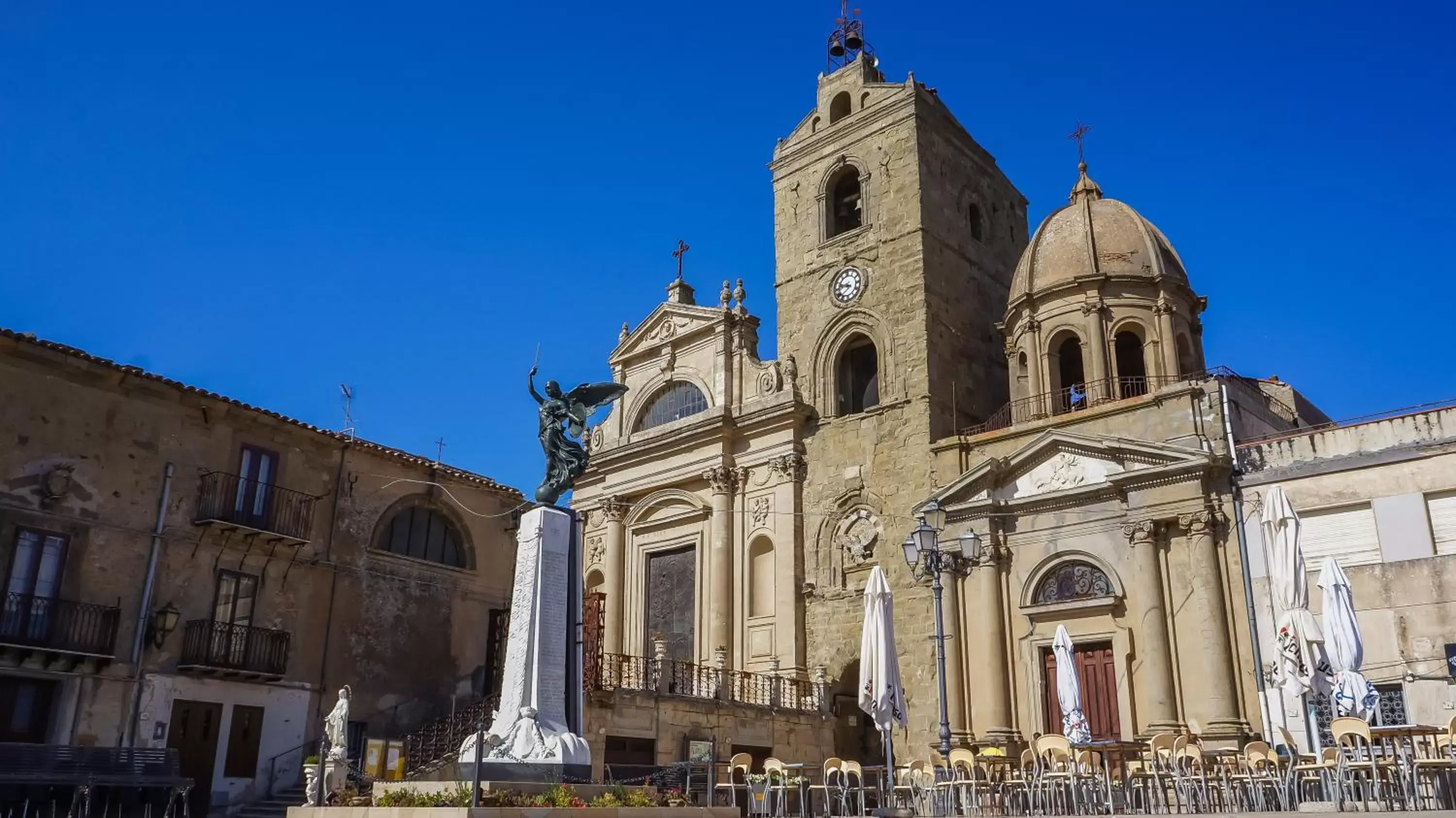 Nearby landmark in La Casa del Fabbro