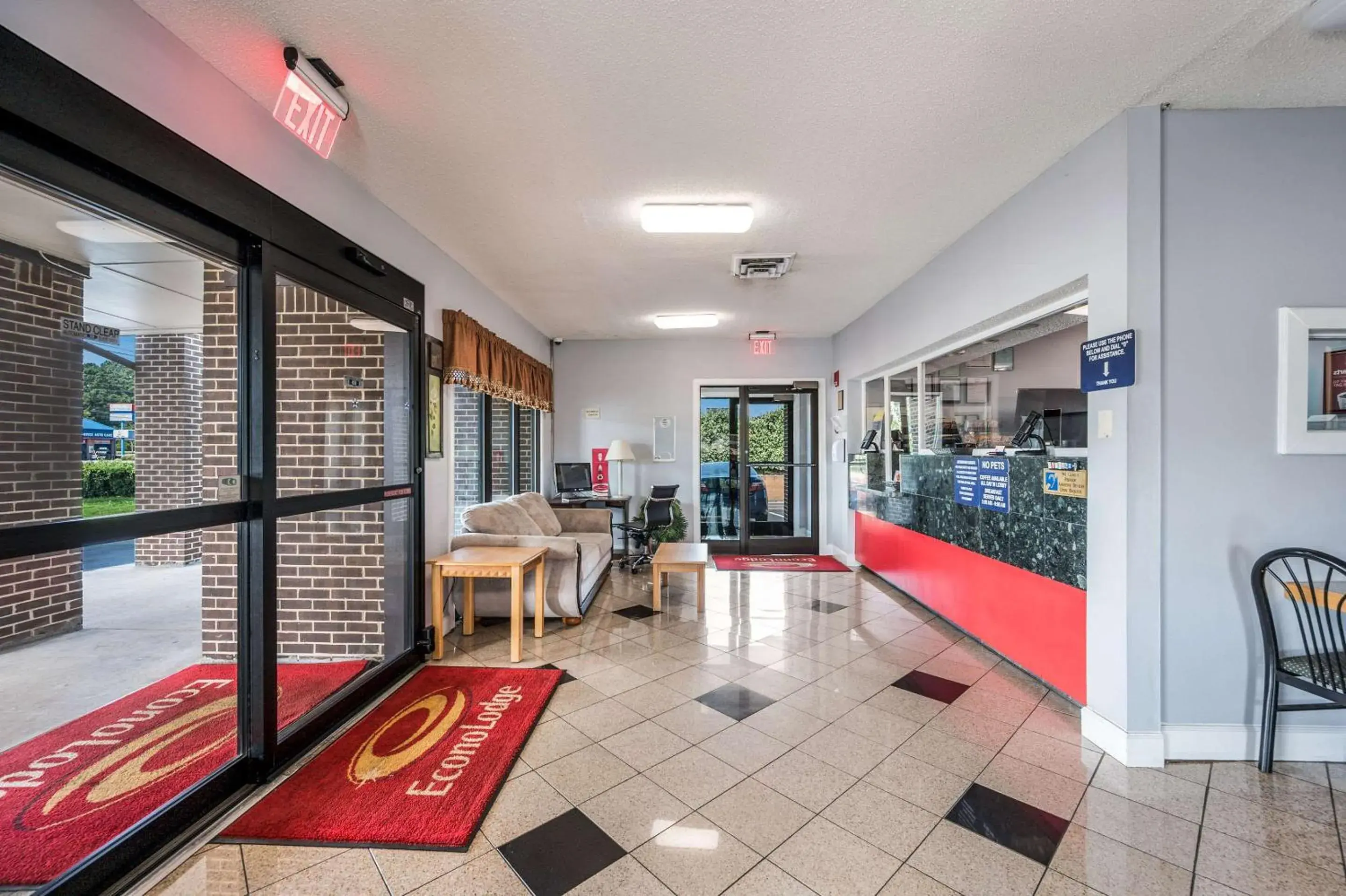 Lobby or reception in Econo Lodge Inn & Suites