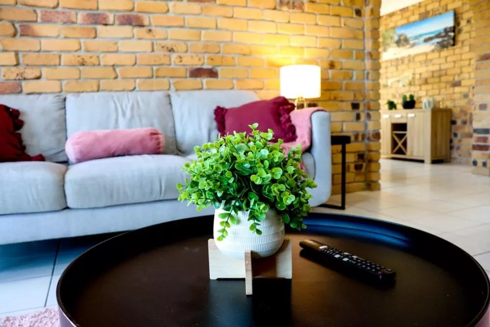 Kennedy Drive Boutique Motel - Close To City Centre & Airport