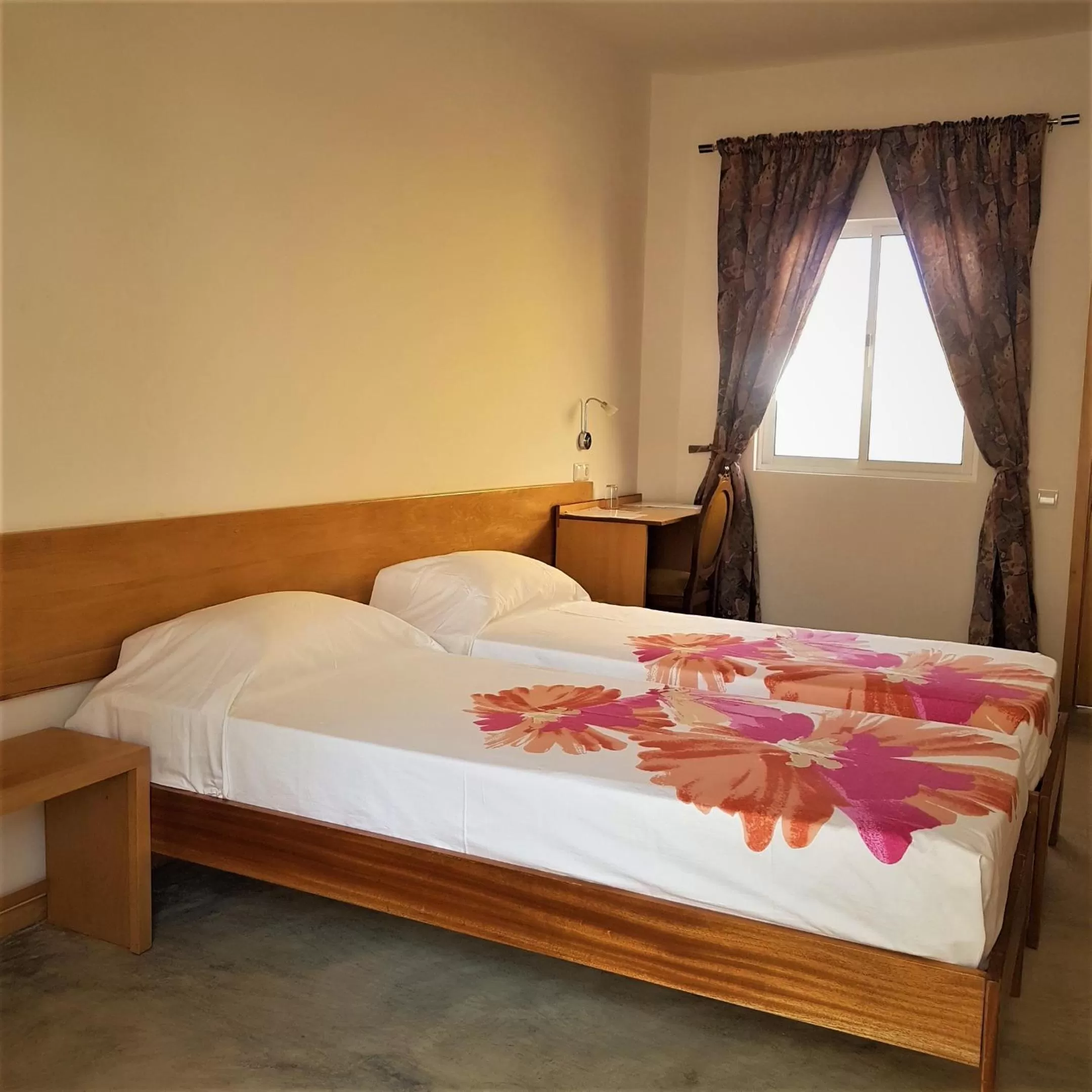 Single Room with Bathroom - single occupancy in Residencial Che Guevara Bed & Breakfast