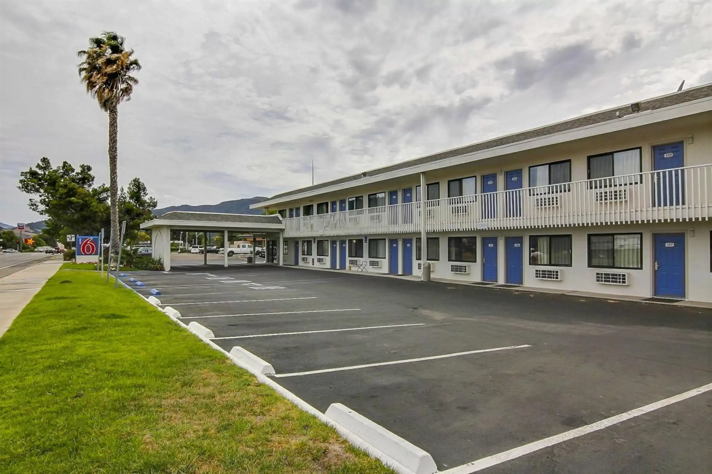 Property building, Garden in Motel 6-Buellton, CA - Solvang Area