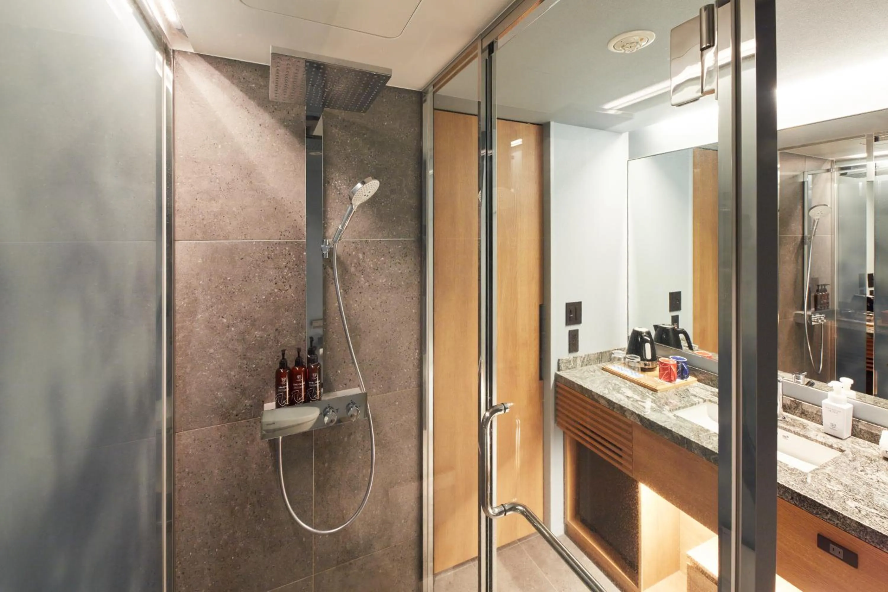 The Royal Park Canvas - Ginza 8