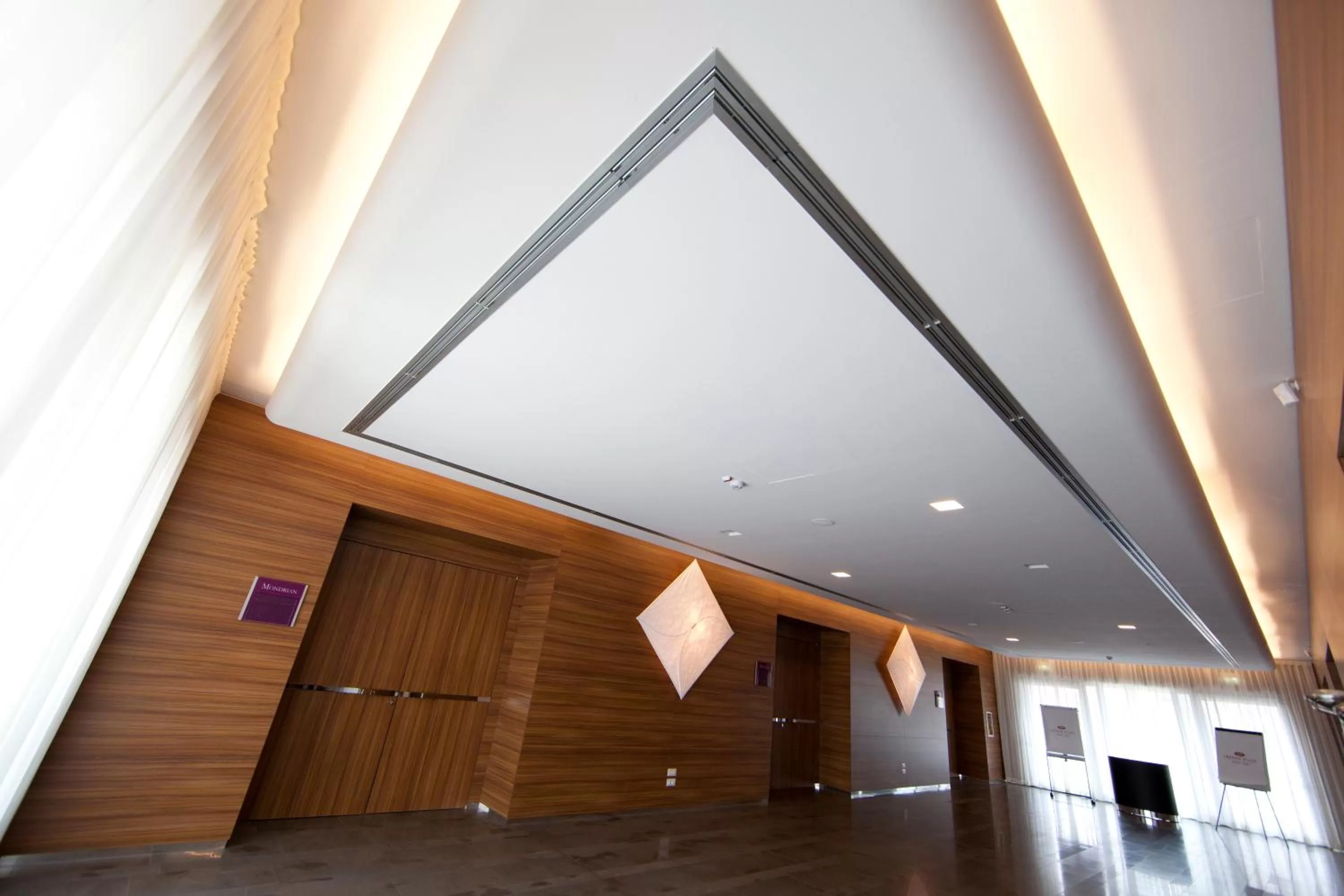 Meeting/conference room in Crowne Plaza Verona Fiera by IHG