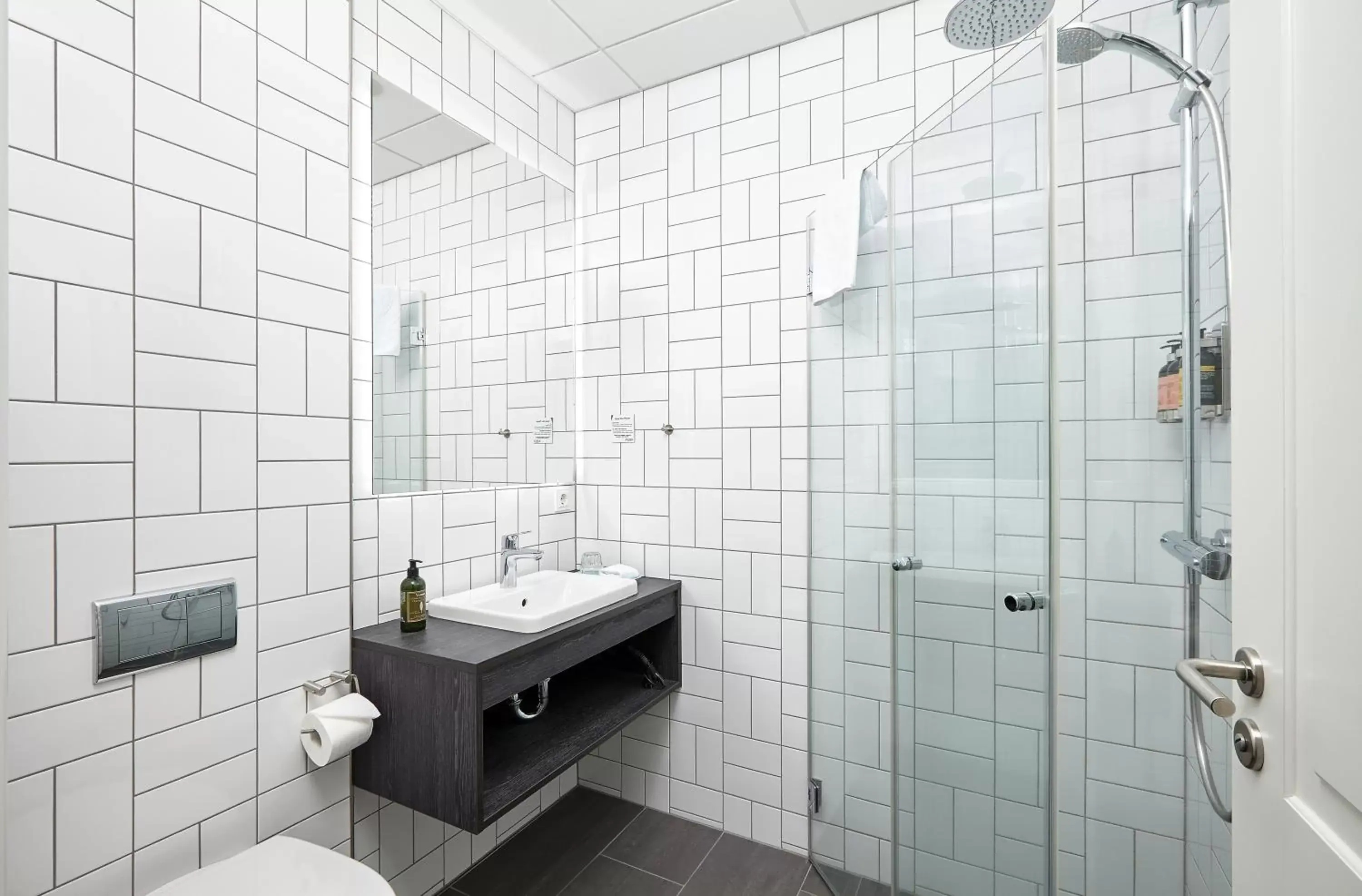 Shower, Bathroom in Alda Hotel Reykjavík